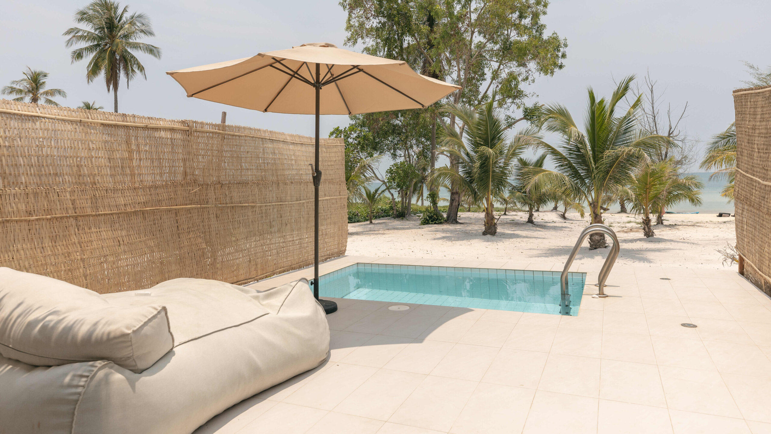 Cambodia Anaya Resort Koh Rong Privat Pool