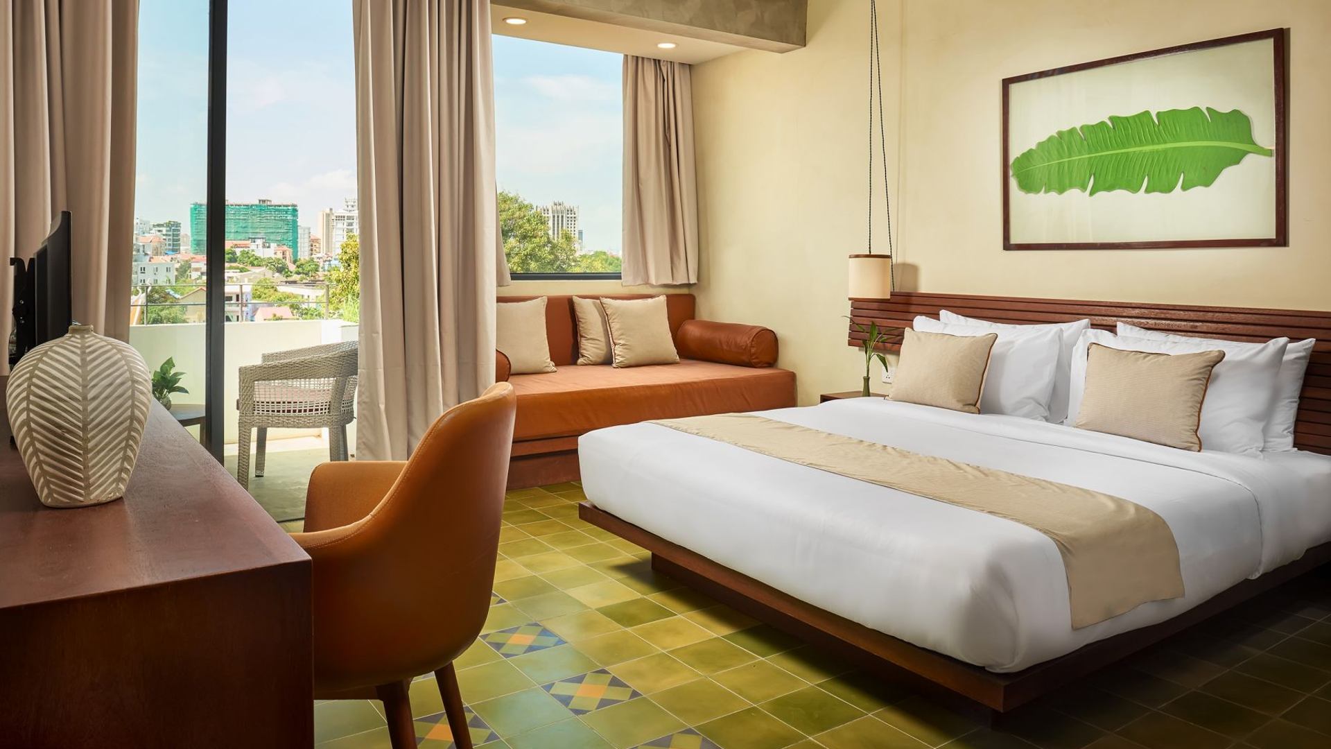 Cambodia, Phnom Penh, Penh House Hotel, Deluxe Dobbelt V&aelig;relse