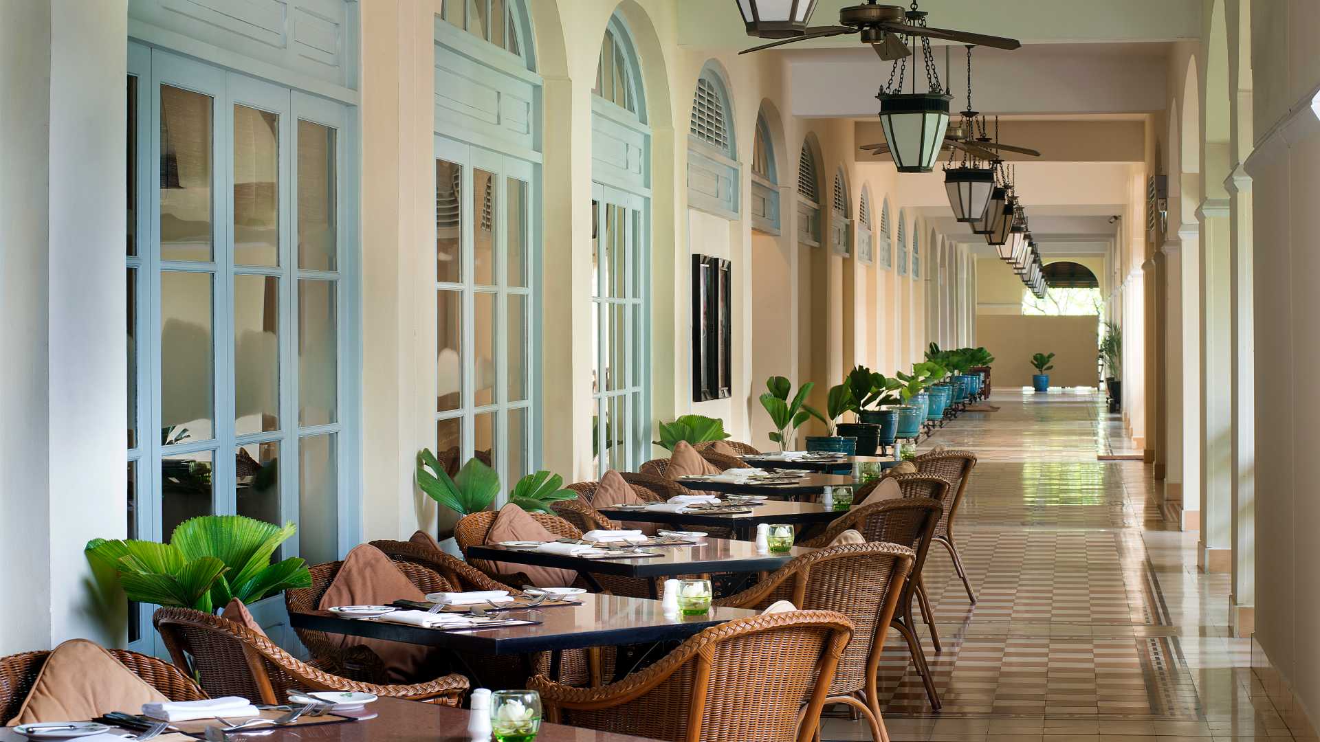 Cambodia, Phnom Penh, Raffles Hotel, Le Royal Cafe