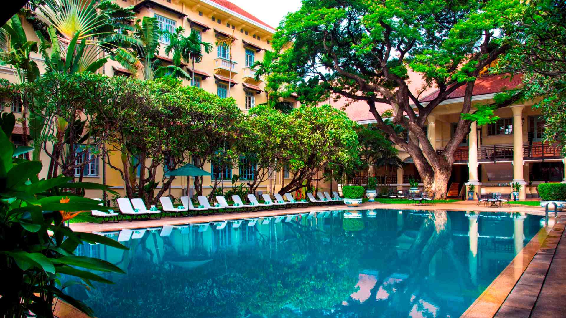 Cambodia, Phnom Penh, Raffles Hotel, Le Royal Pool