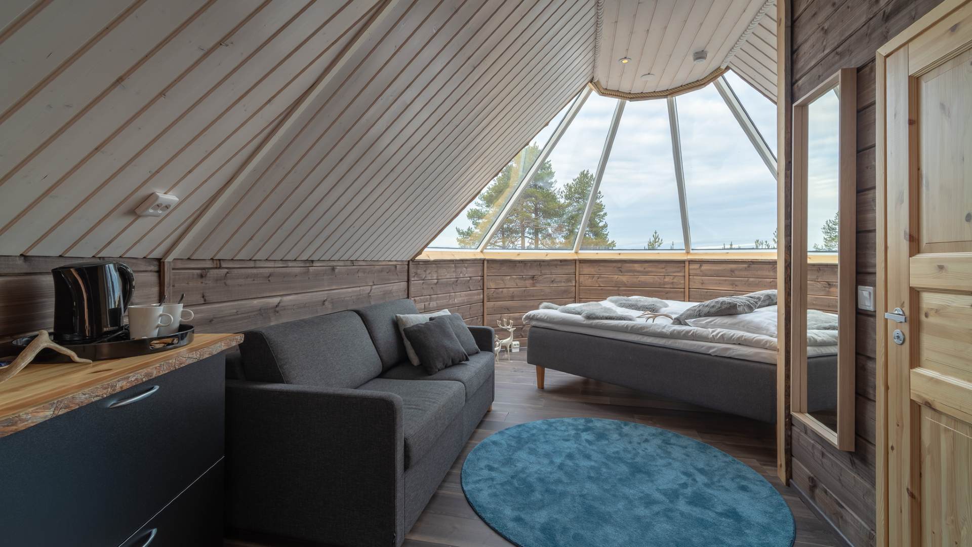 Finland, Finske Lapland, Inari, Wilderness Hotel,  Aurora Cabin, Udsigt gennem Glastag 