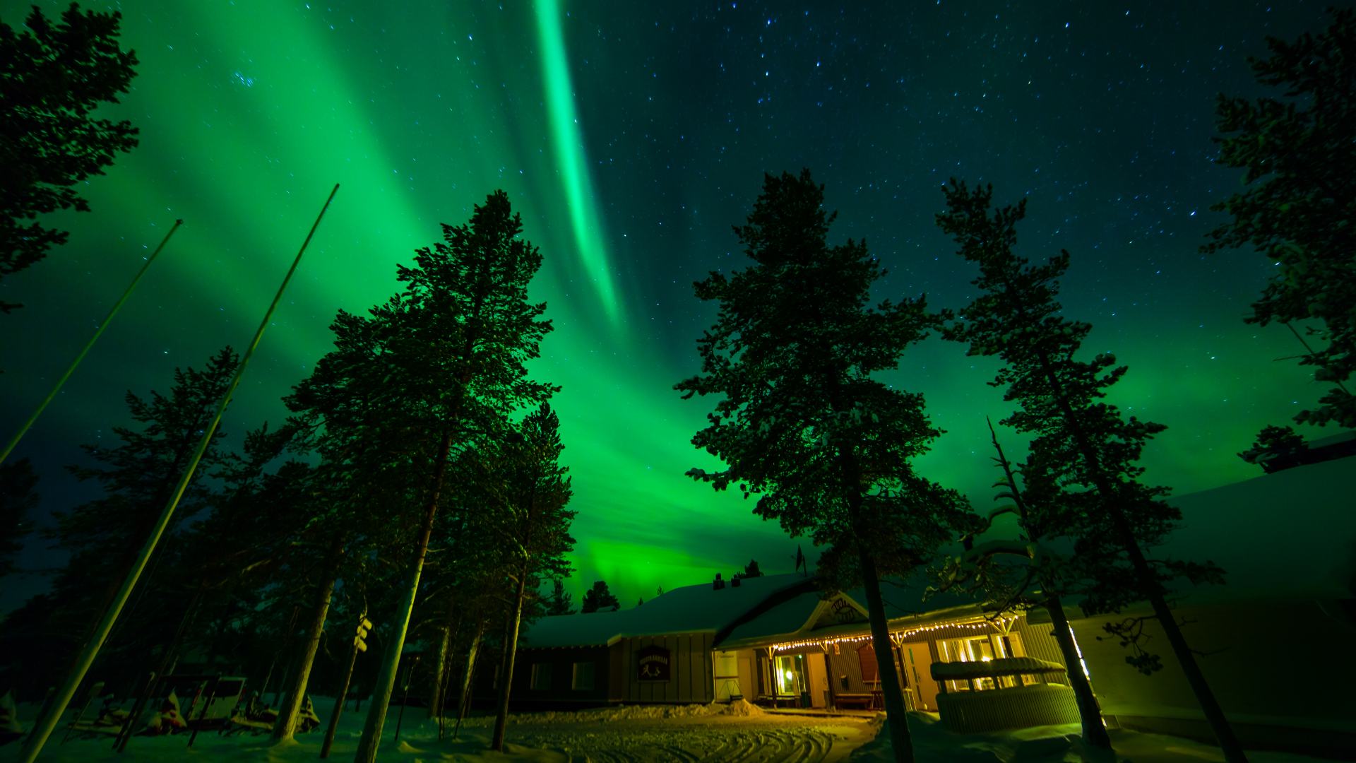 Finland, Finske Lapland, Moutka Wilderness Hotel, Nordlys, Aften, Gr&oslash;nne Farver