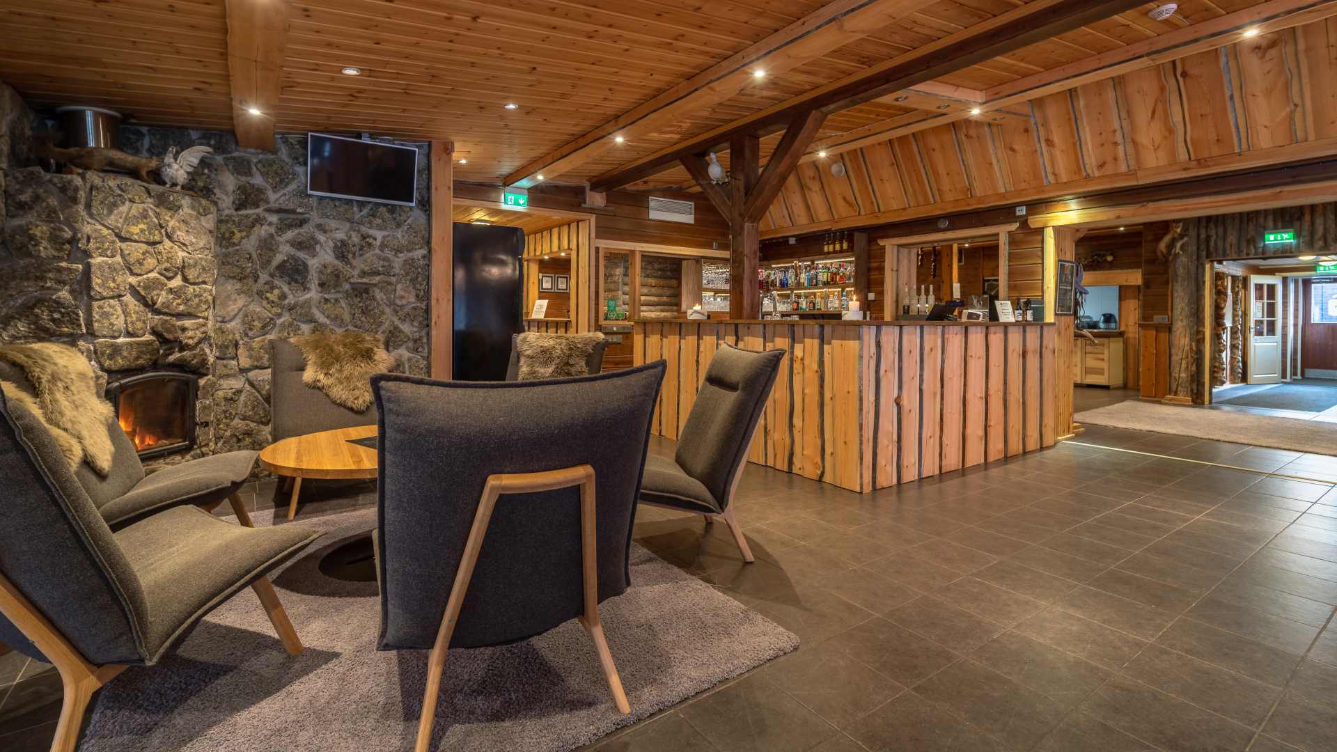 Finland, Finske Lapland, Nellim Wilderness Hotel, Lobby Area