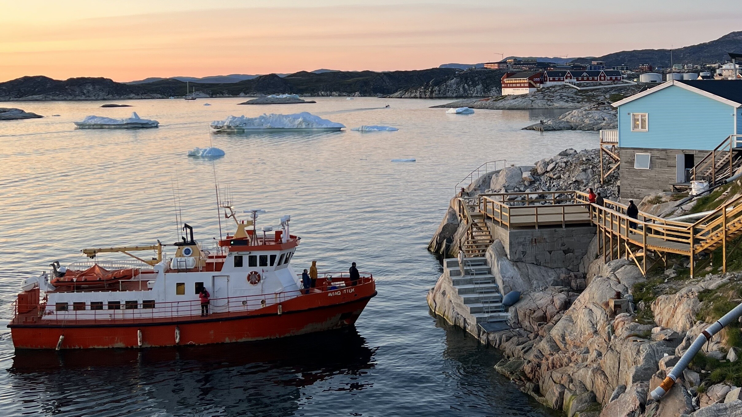 Grønland, Ilulissat, Hotel Icefiord, anløbsbro og Disko Line