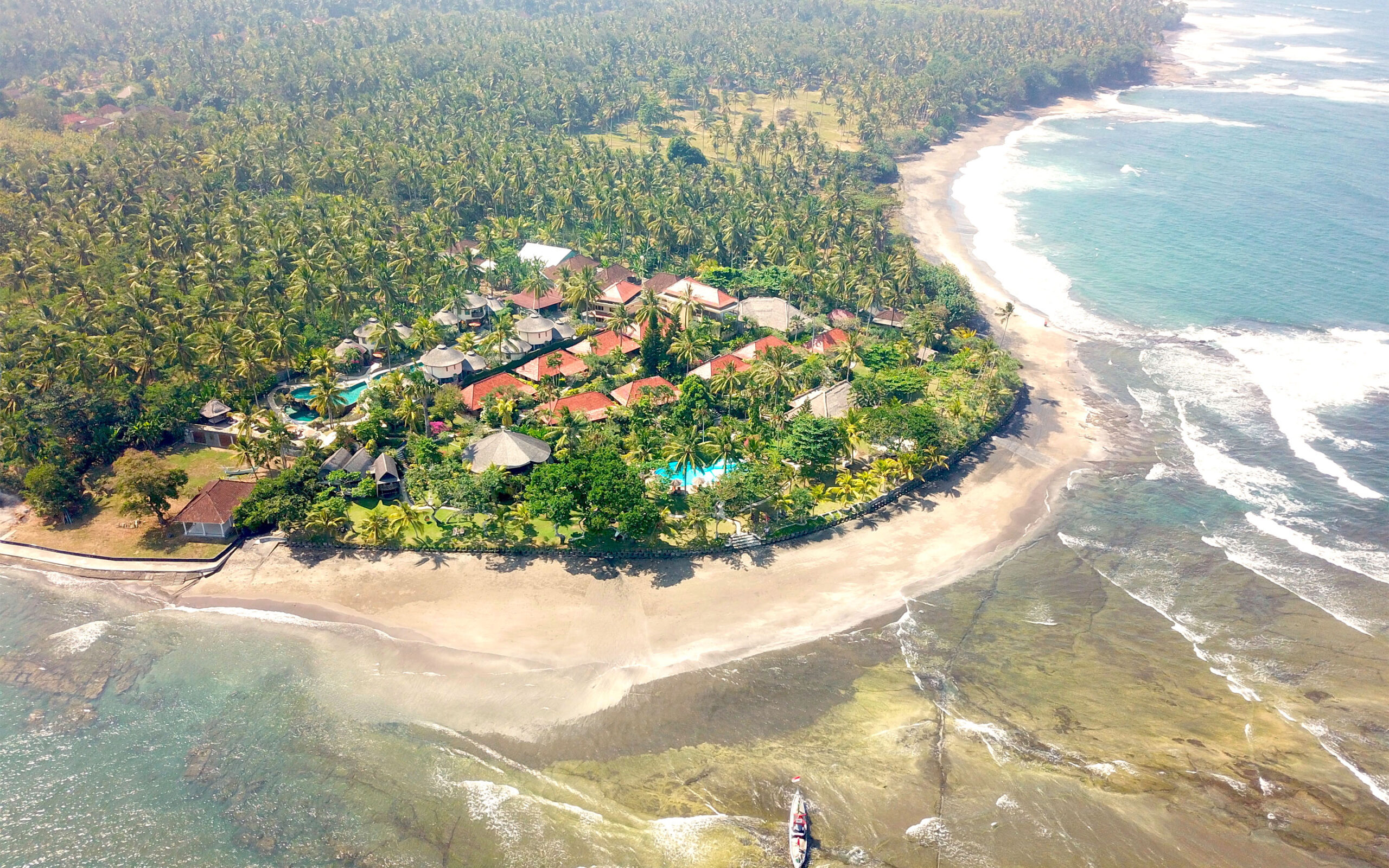 Indonesien Bali pekutatan puri dajuma aerial view scaled