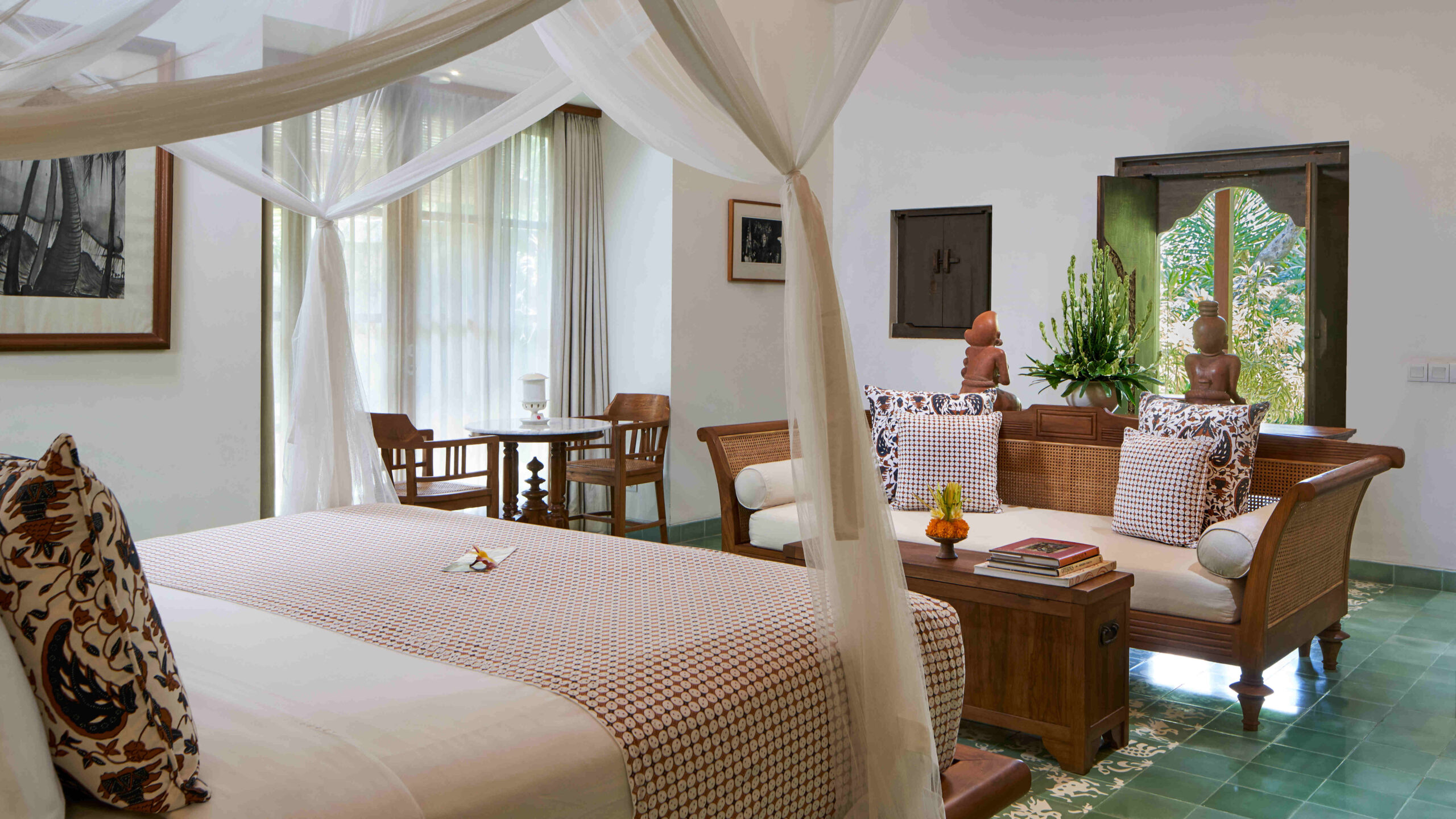Indonesien Bali sanur tandjung sari south garden bungalow bedroom scaled hotel
