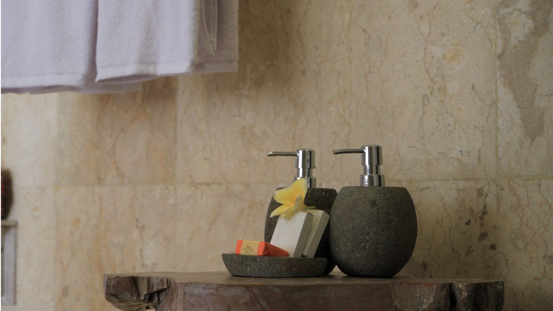 Indonesien, Bali, Ubud, The Alena Resort, Bathroom 