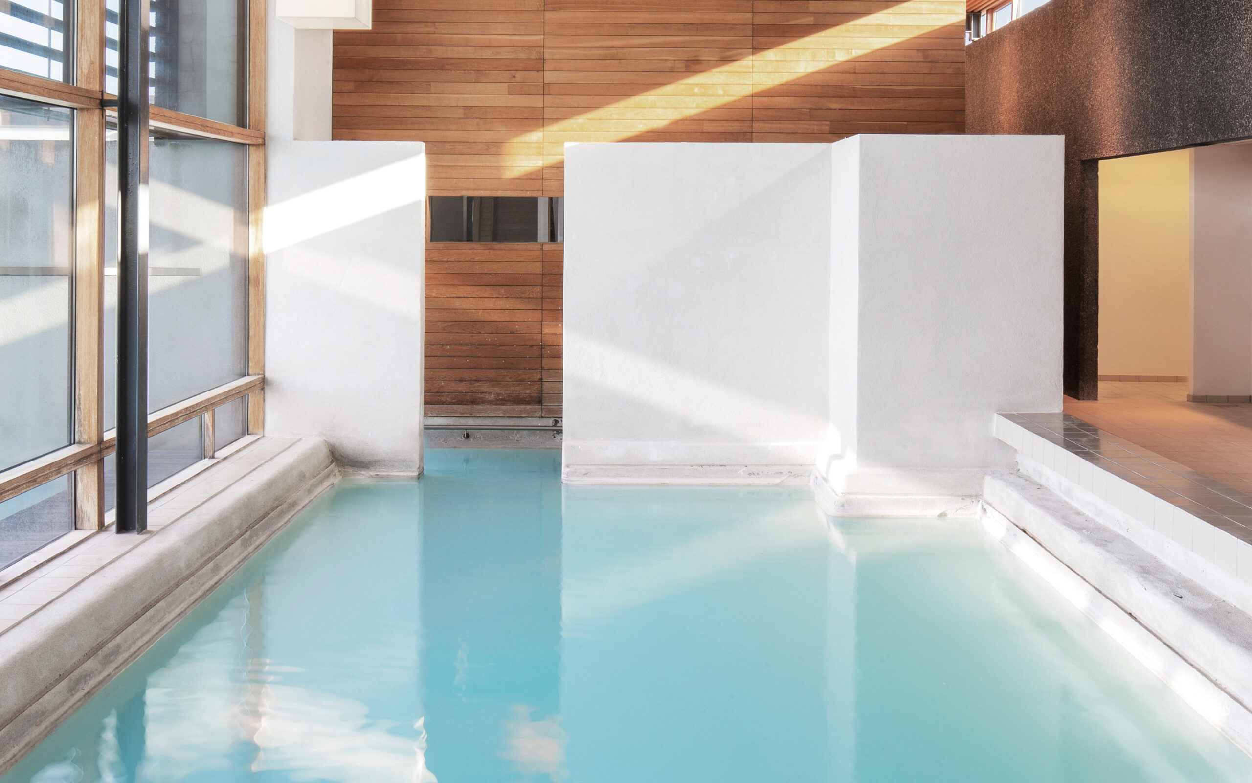 Island Silica Hotel Pool