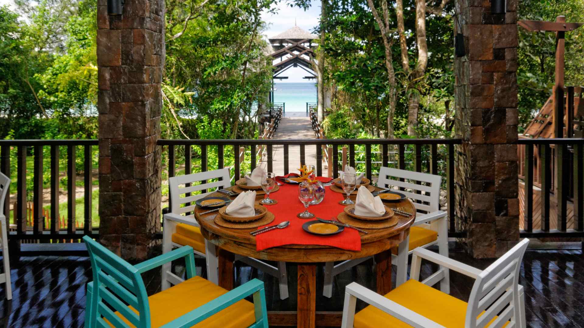 Malaysia, Borneo, Gaya Island Bungaraya Island Resort, The Longhouse