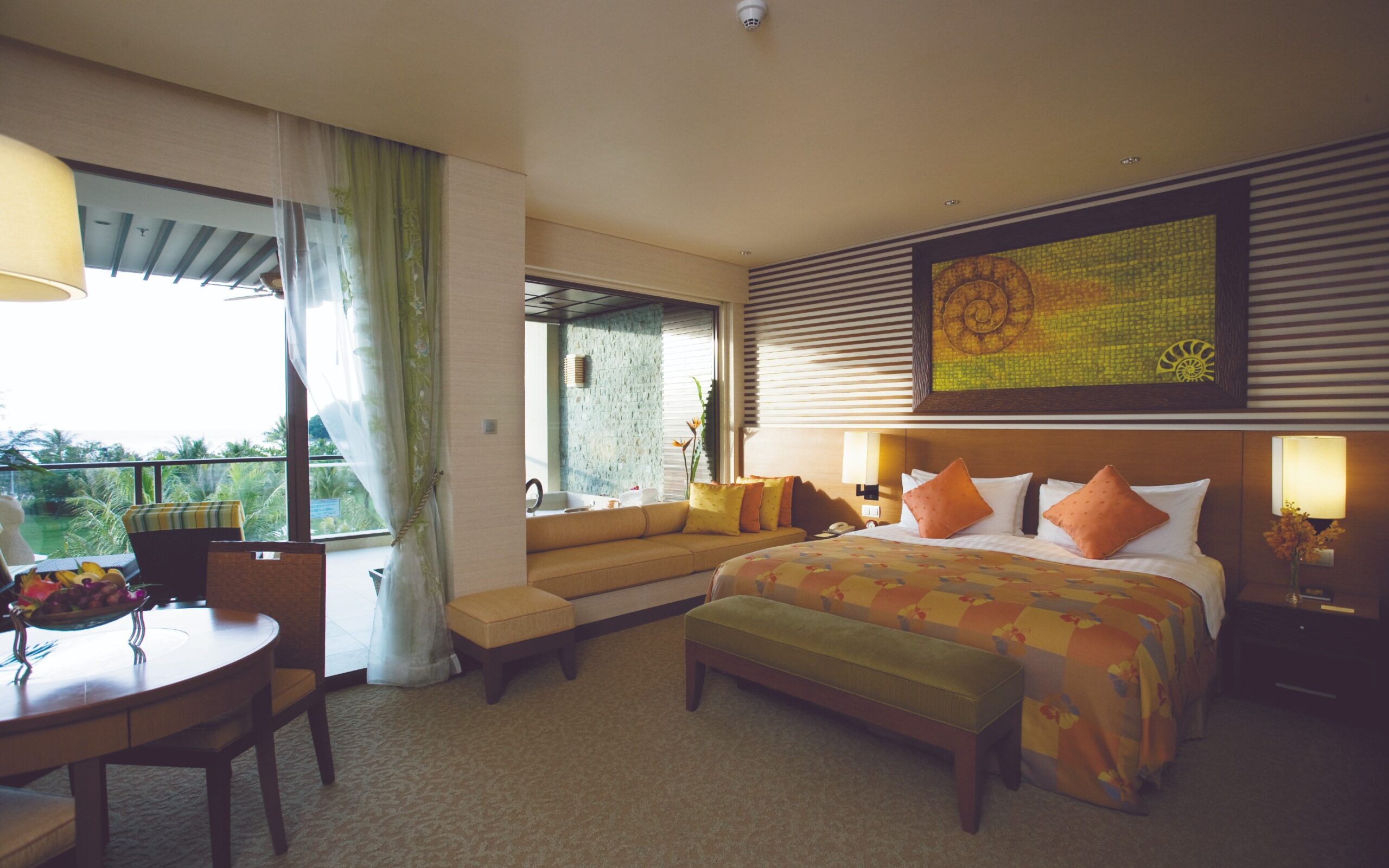 Malaysia, Borneo, Kuala Lumpur, Shangri La Rasa Ria, Ocean Wing Premier Room Double