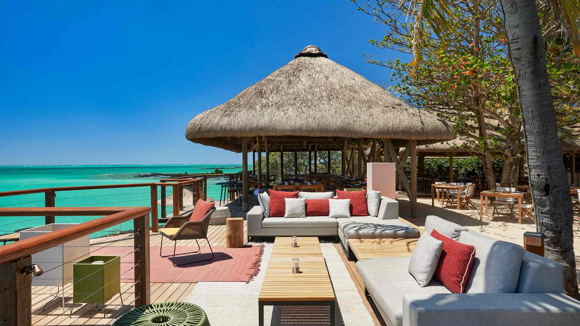 Rejser til Mauritius, Paradise Cove Boutique Hotel, Den indbydende Peninsula Bar p&aring; Paradise Cove Boutique Hotel