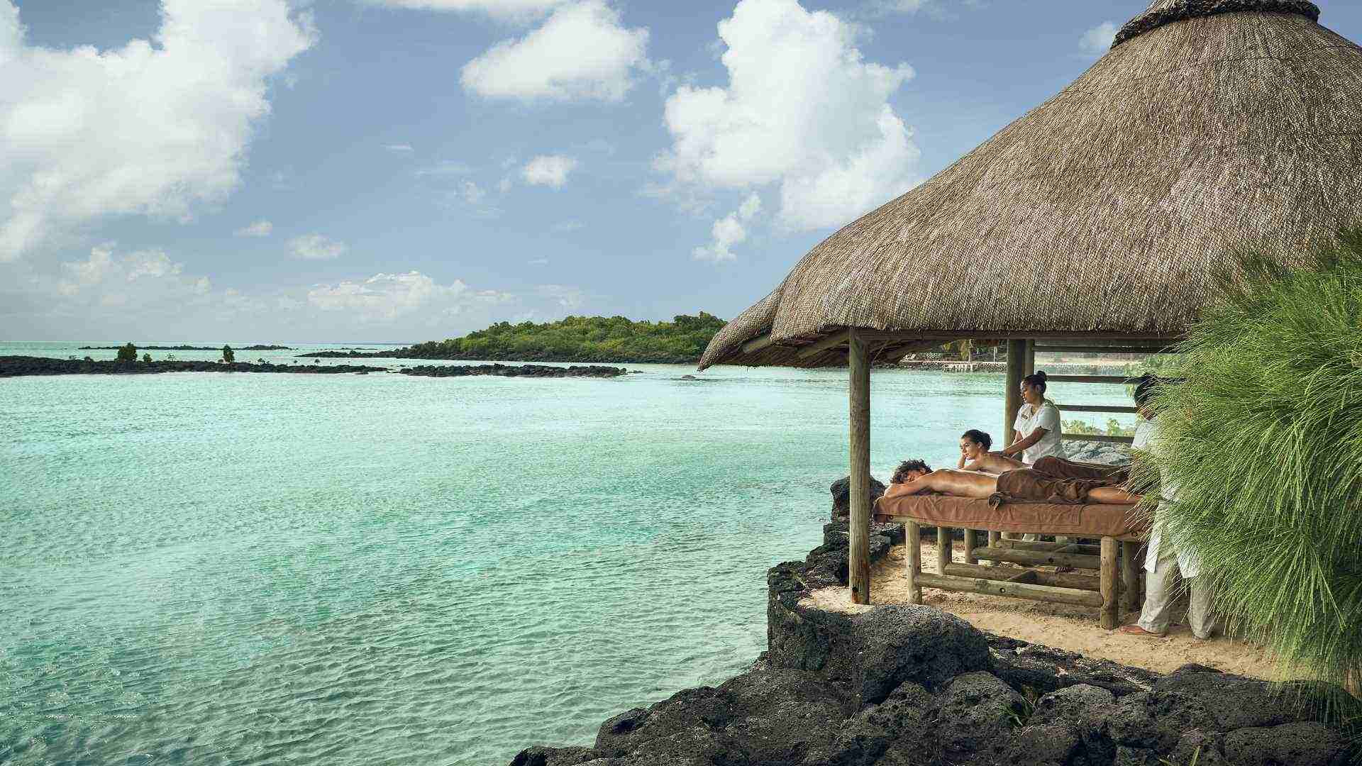 Rejser til Mauritius, Paradise Cove Boutique Hotel, Massage med udsigt over havet