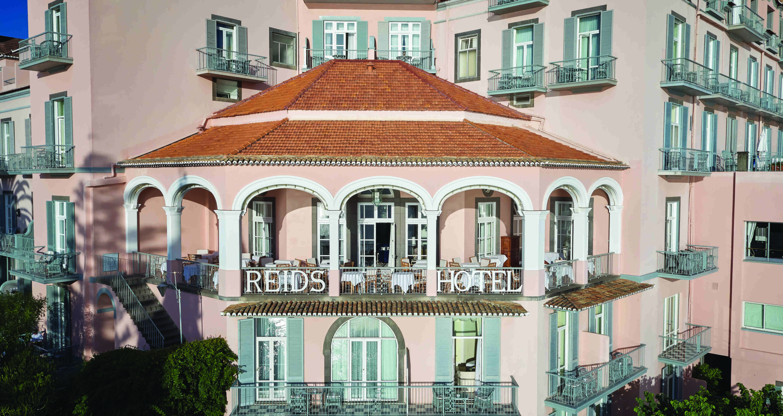 portugal-madeira-reid's-palace-belmond-hotel-front