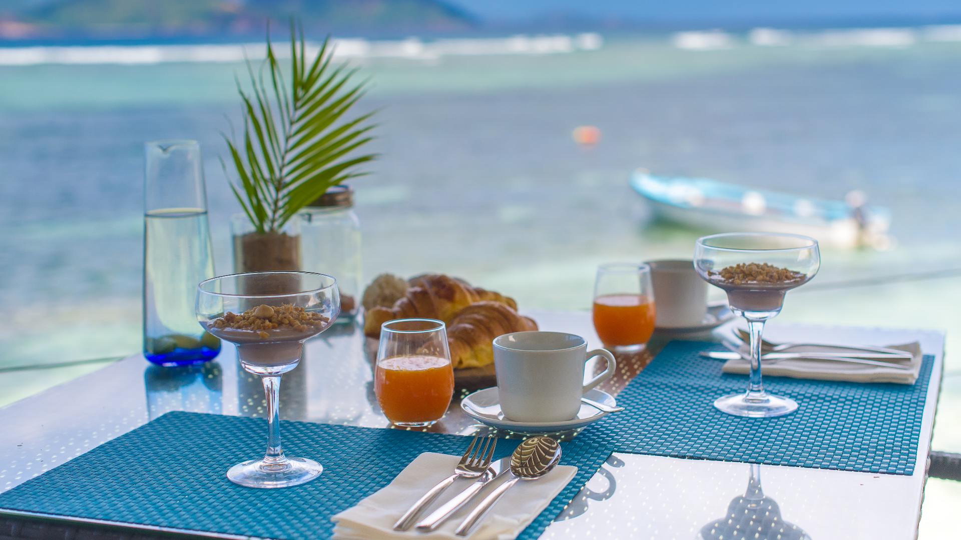 seychellerne digue nautique luxury waterfront strand hotel