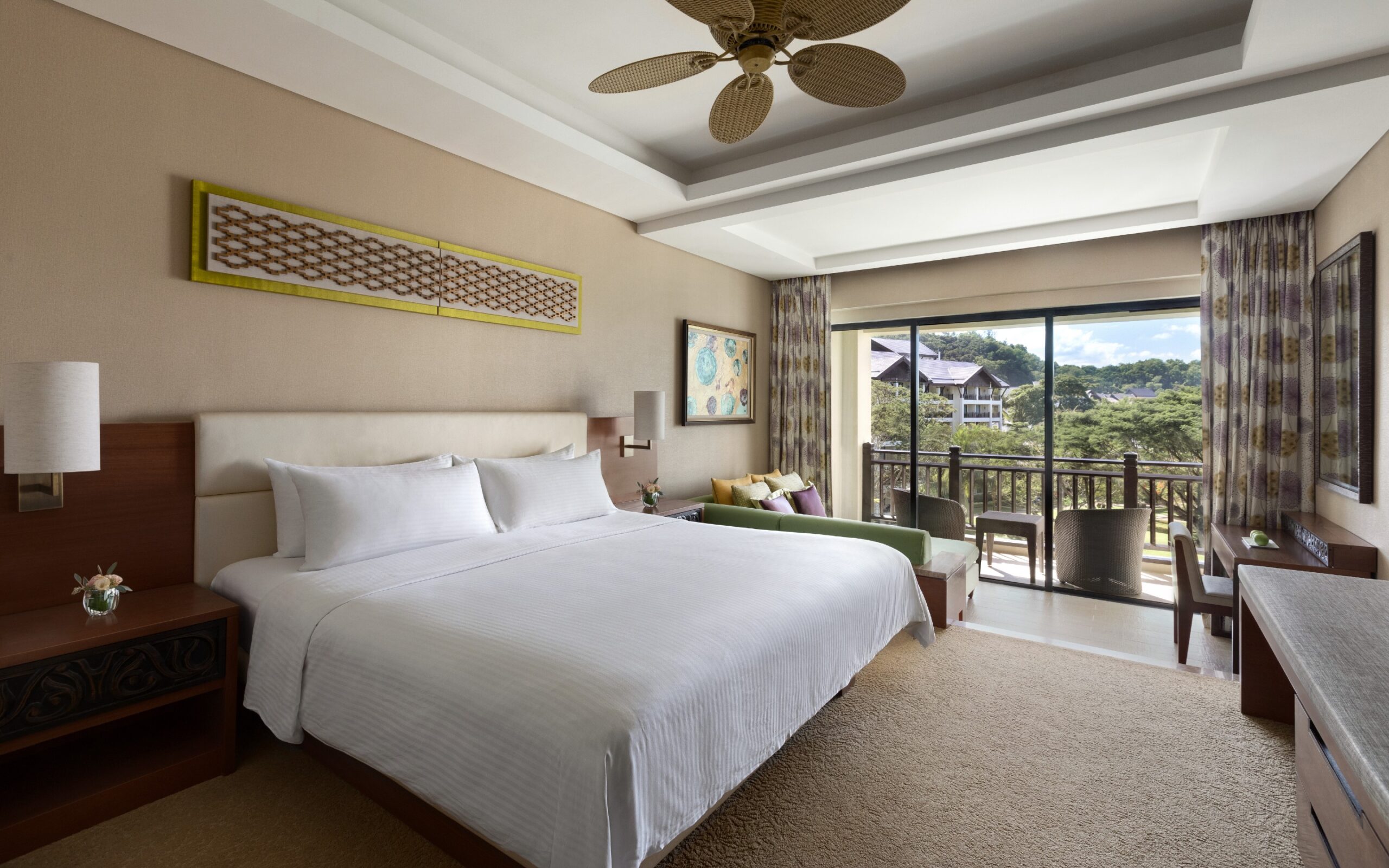 Malaysia, Borneo, Kuala Lumpur, Shangri La Rasa Ria, Deluxe Garden View King