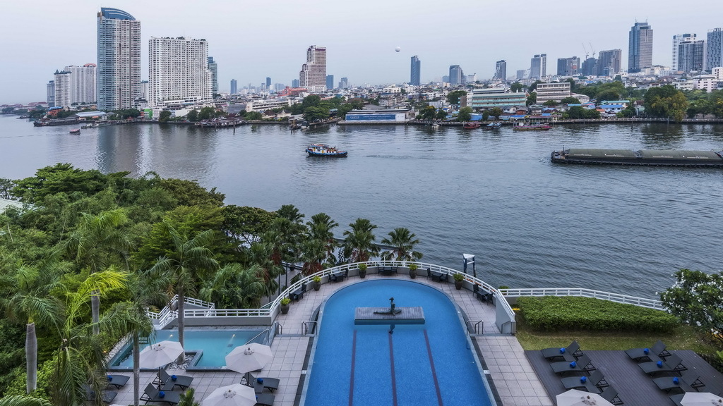 Thailand Bangkok Chatrium Riverside Swimming Pool