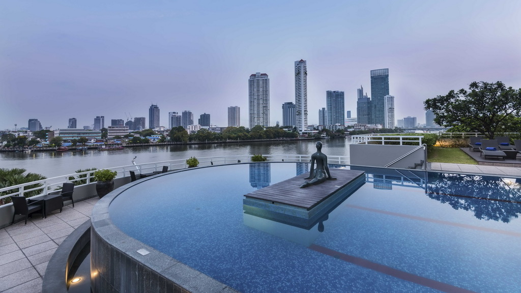 Thailand Bangkok Chatrium Riverside Swimming Pool