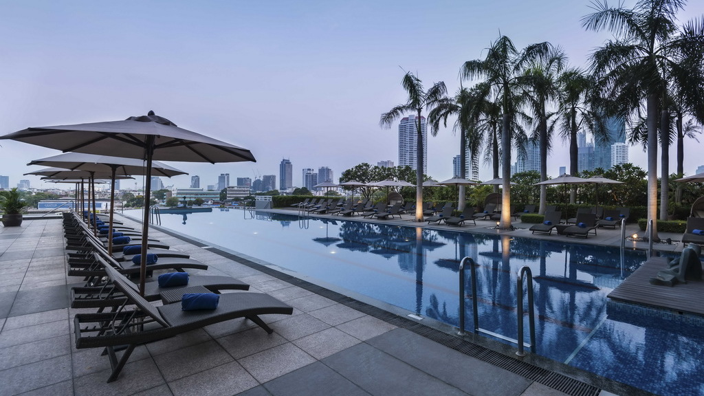Thailand Bangkok Chatrium Riverside Swimming Pool