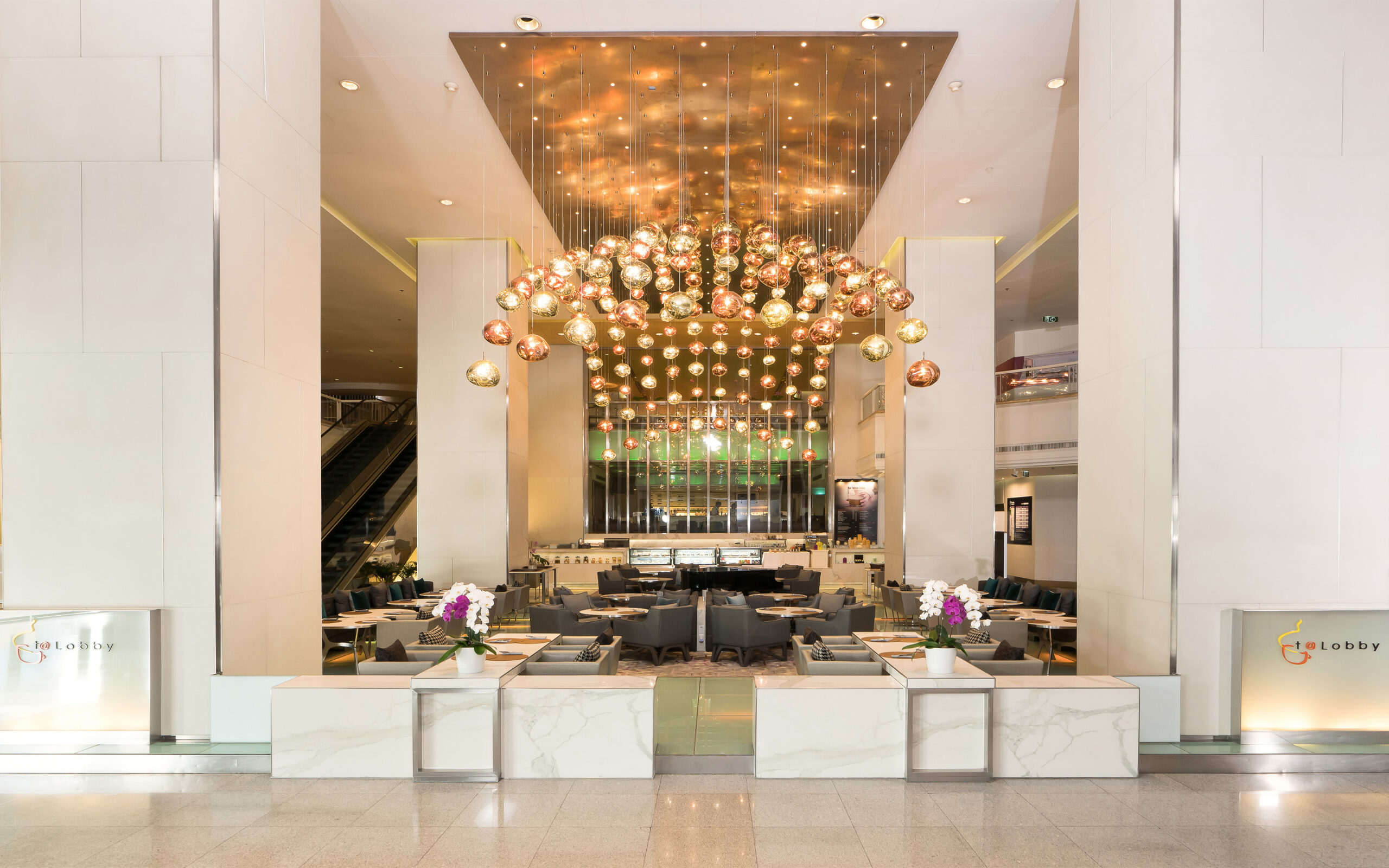 Thailand, Bangkok, Pathumwan Princess Hotel, Lobby