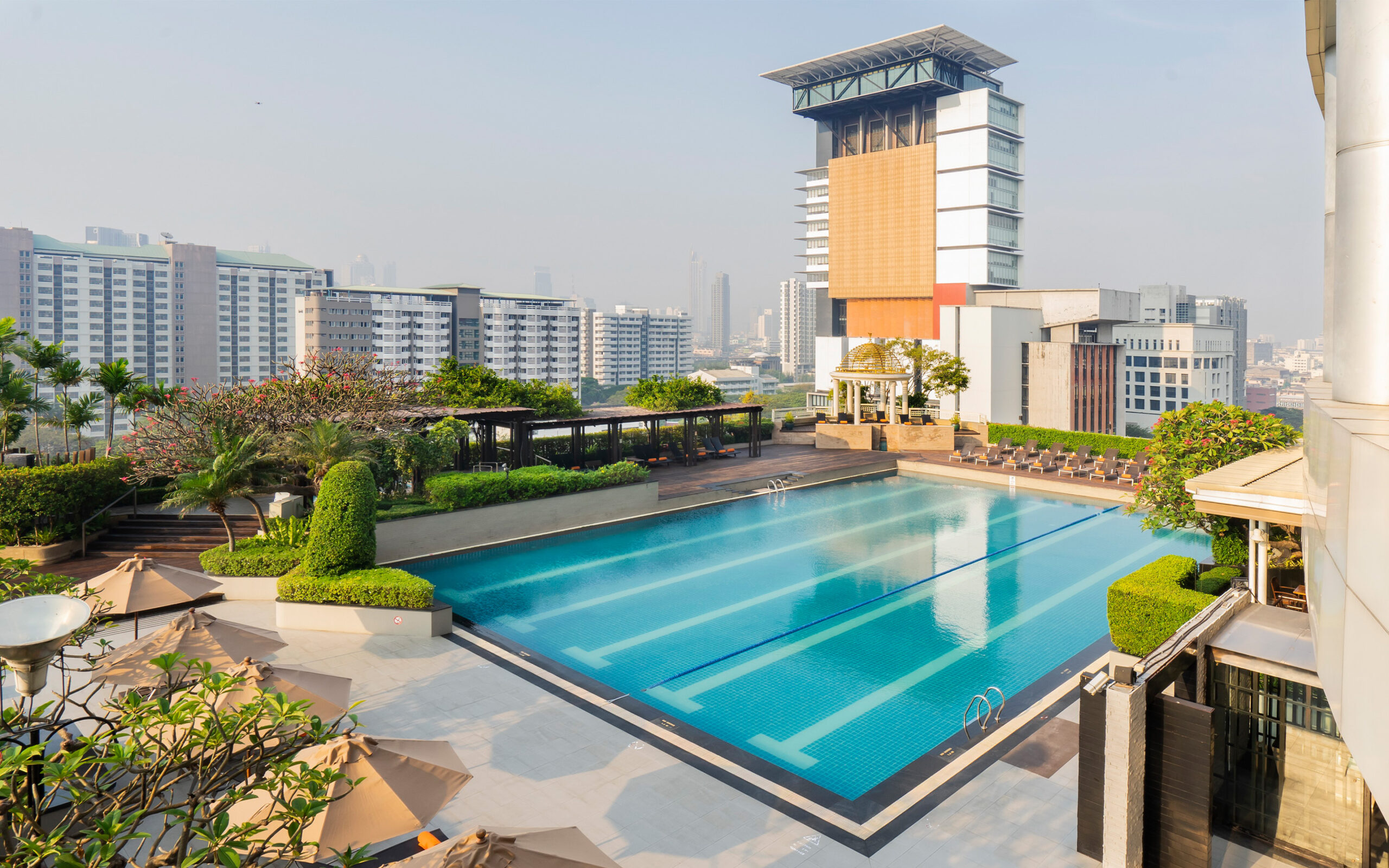 Thailand, Bangkok, Pathumwan Princess Hotel, Pool Area