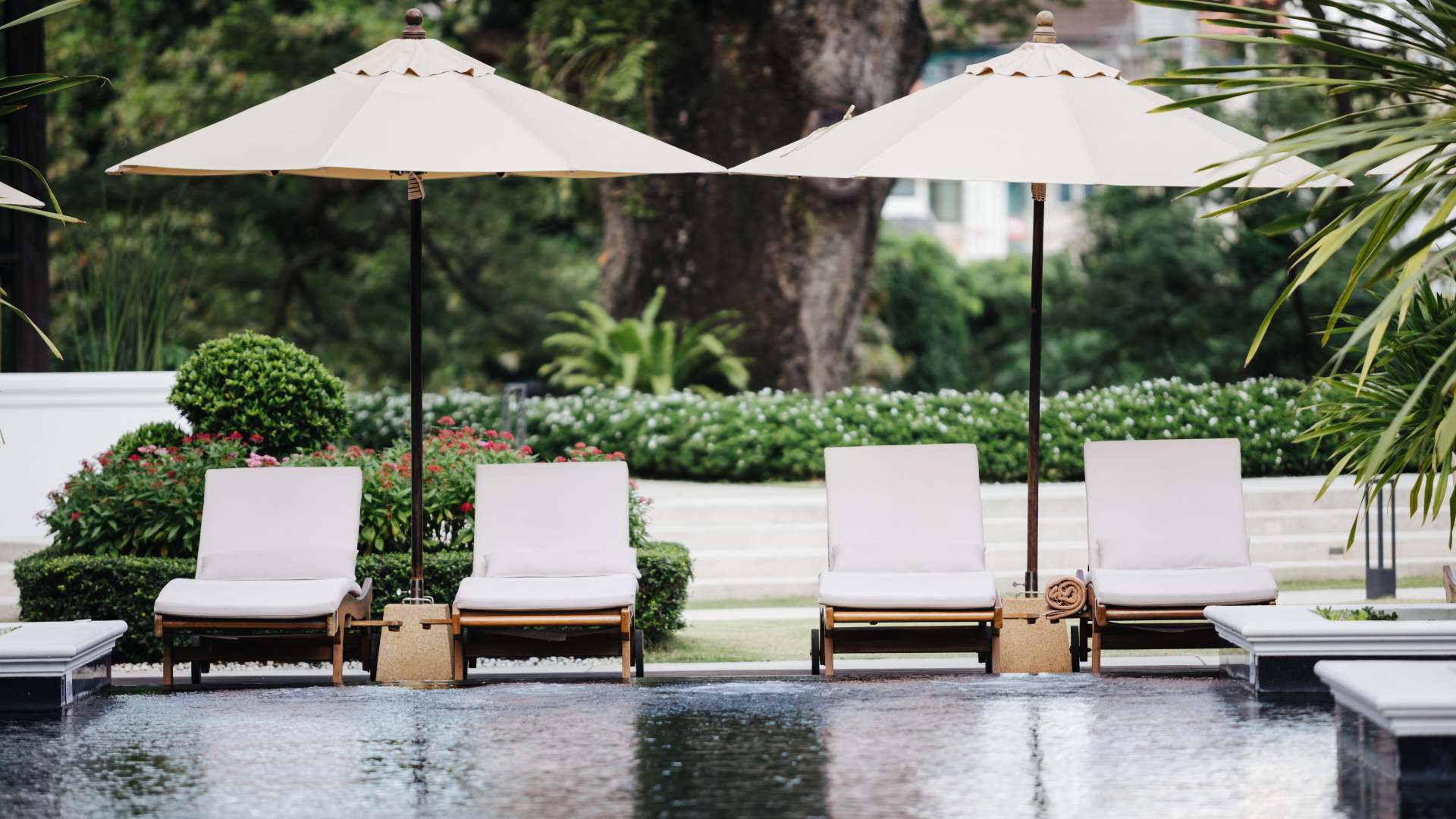 Thailand, Chiang Mai, Na Nirand Romantic Boutique Resort, Pool Area