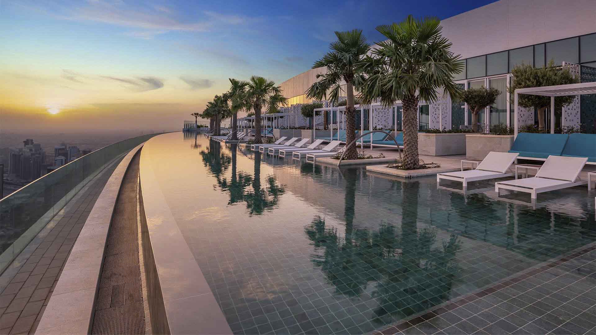 Dubai Address Beach Resort, Infinity Pool Sunset
