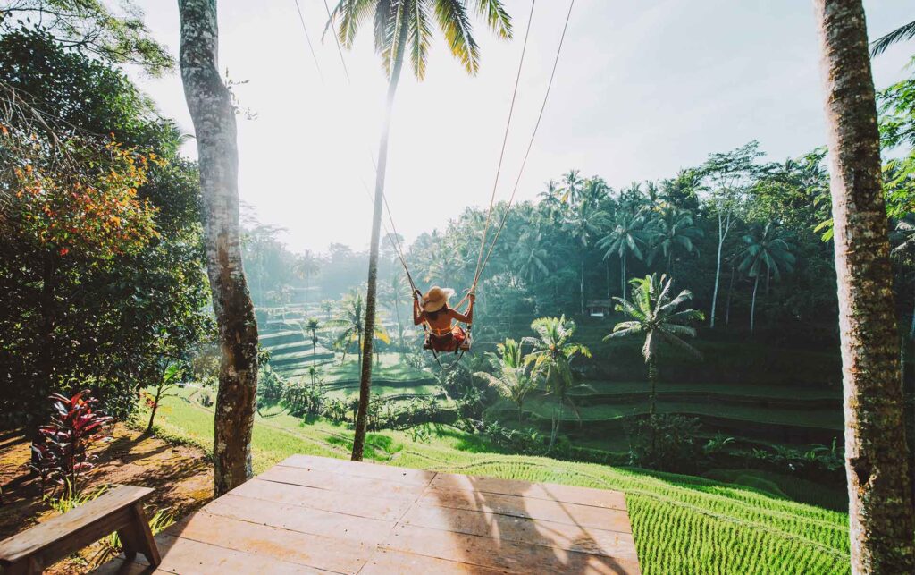 Indonesien Bali Tegalalang Ubud Kvinder Gynger Over Ris Mark