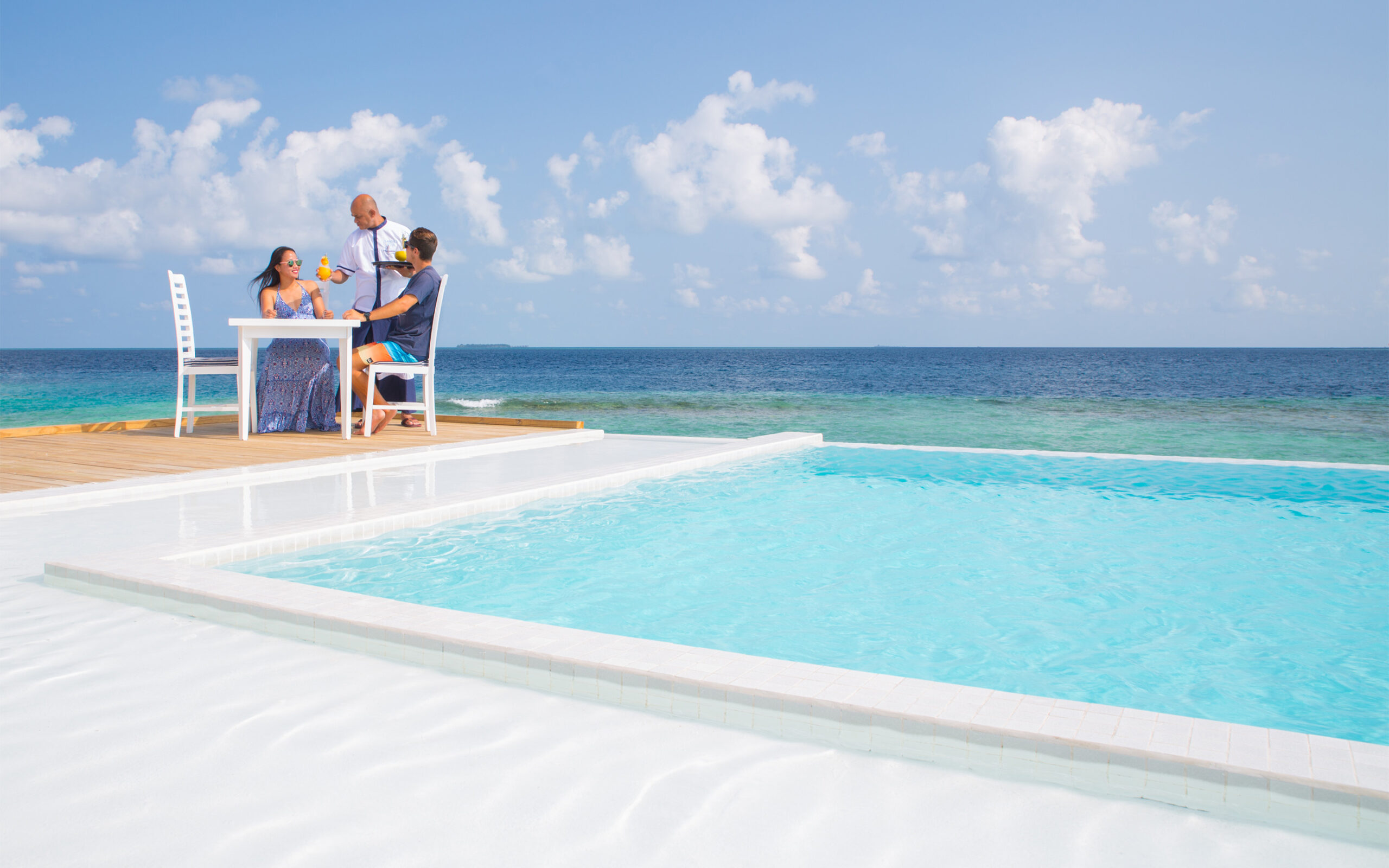 Rejser til Maldiverne, Sandies Bathala Resort, pool