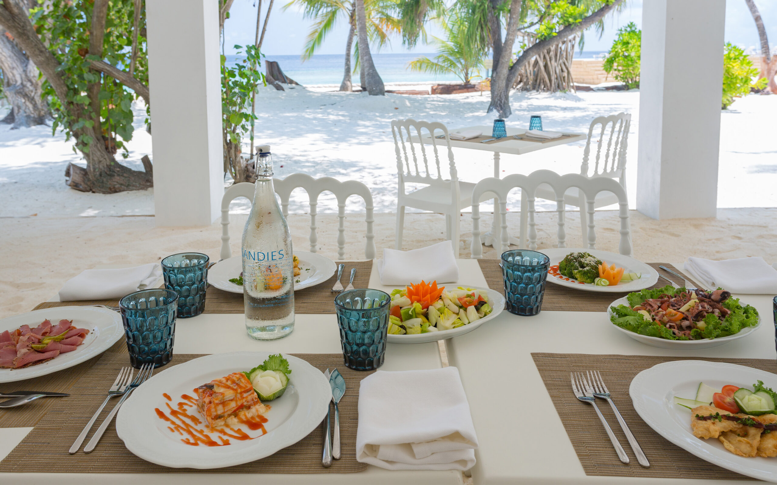 Rejser til Maldiverne, Sandies Bathala Resort, frokost