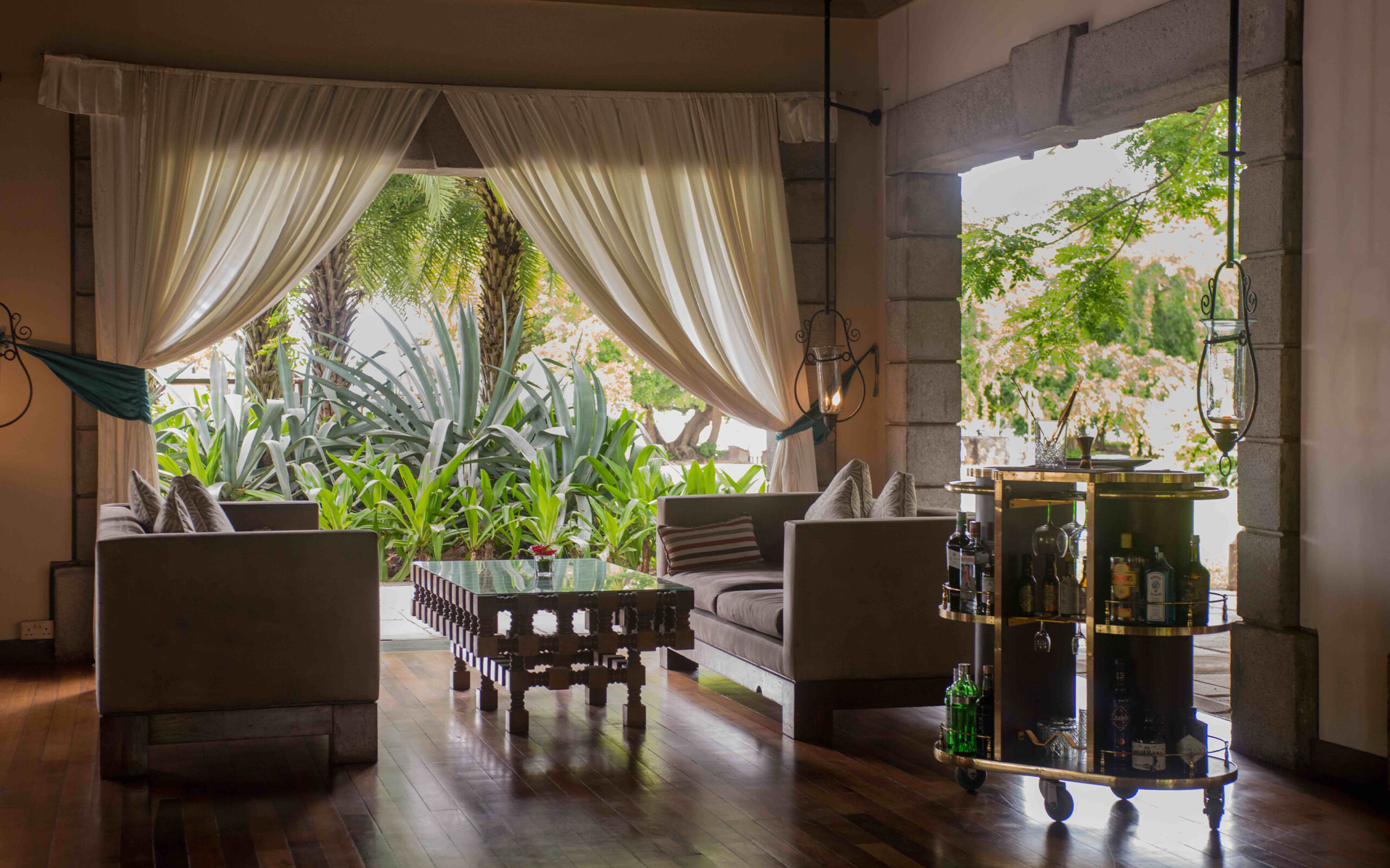 Rejser til Maurtius, Maradiva Villas Resort & Spa, The Breakers Bar