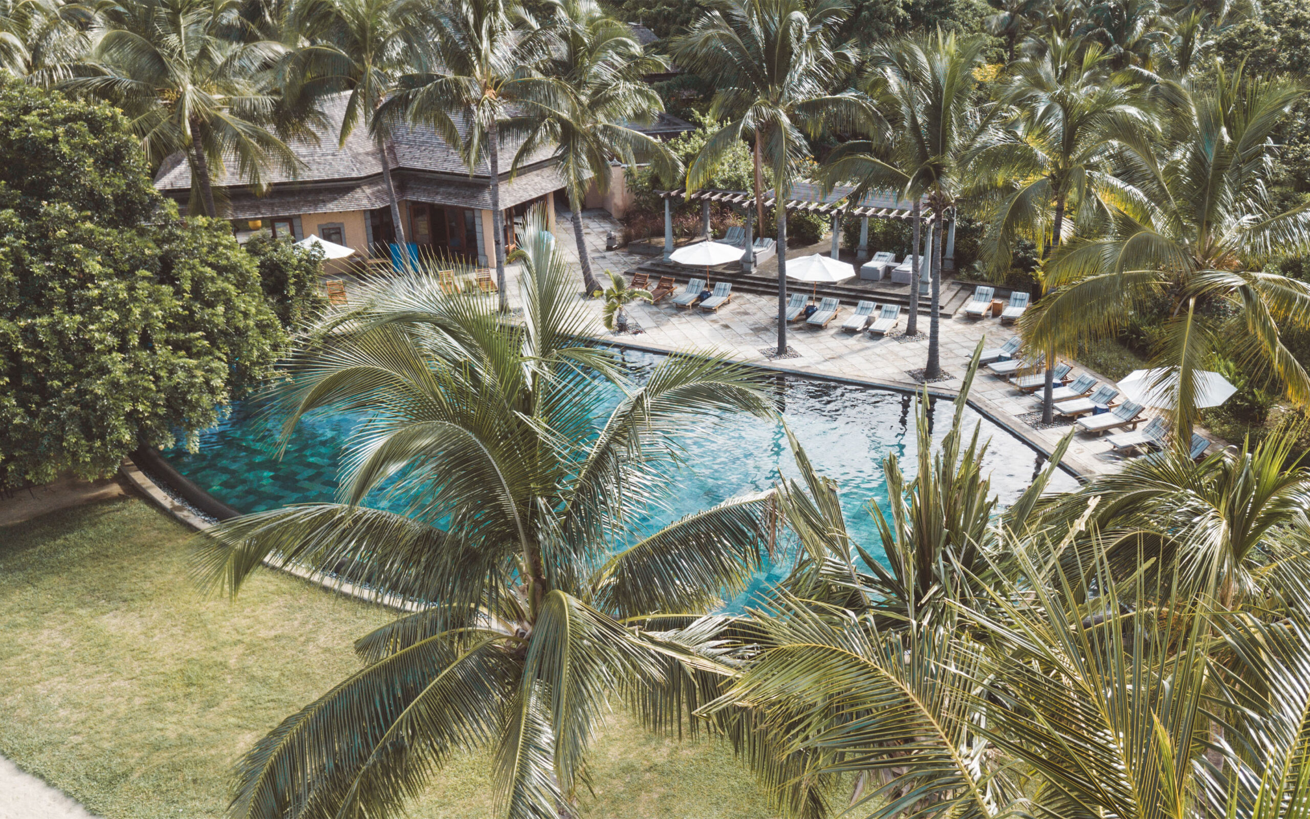 Rejser til Maurtius, Maradiva Villas Resort & Spa, Poolområdet på Maradiva Villas Resort & Spa