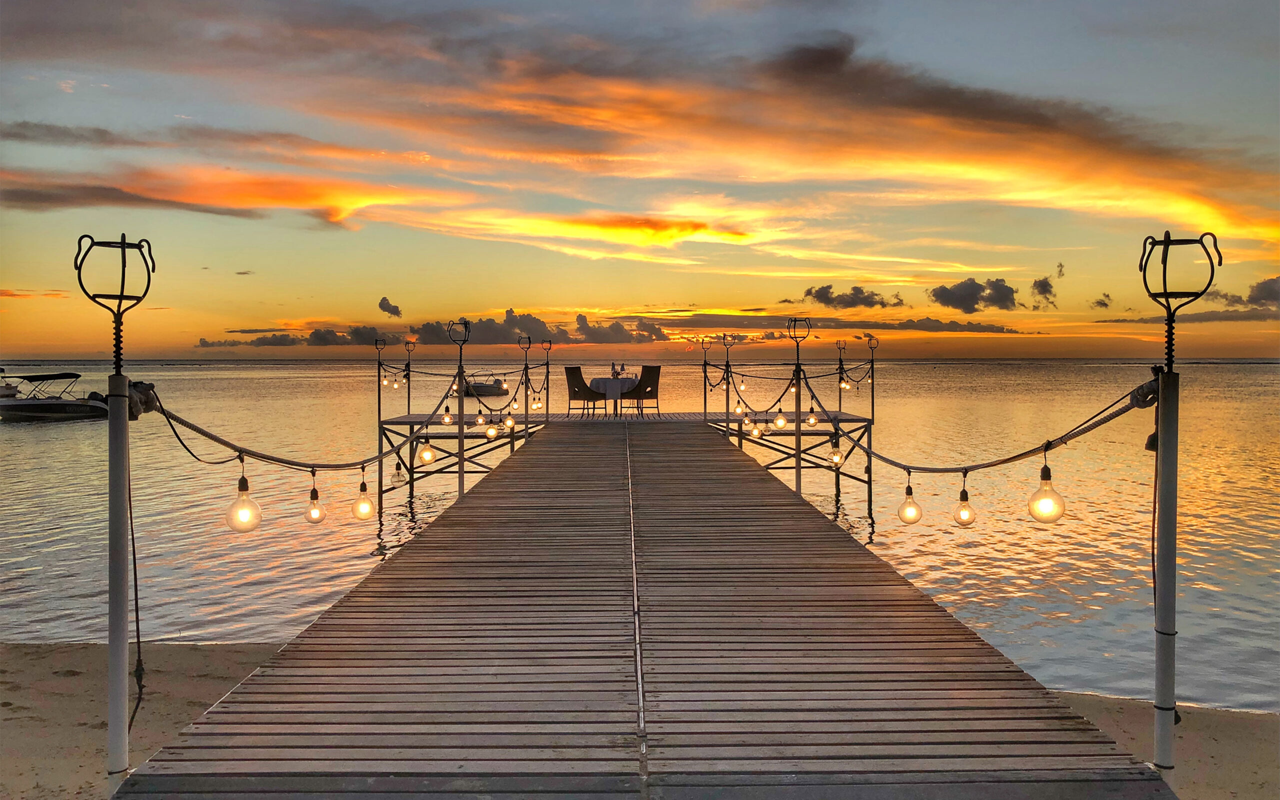 Rejser til Maurtius, Maradiva Villas Resort & Spa, Solnedgang fra Maradiva Villas Resort & Spa