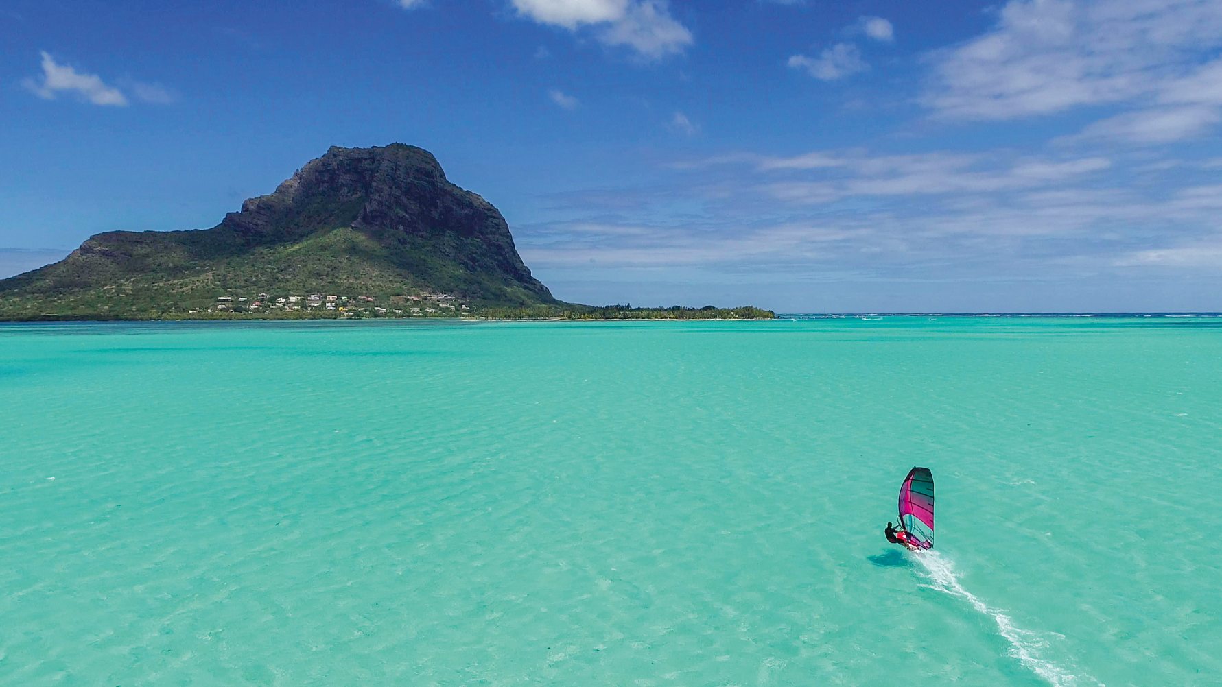 Rejser til Mauritius, Paradis Beachcomber Golf Resort & Spa, Den store lagune er perfekt til vandsport