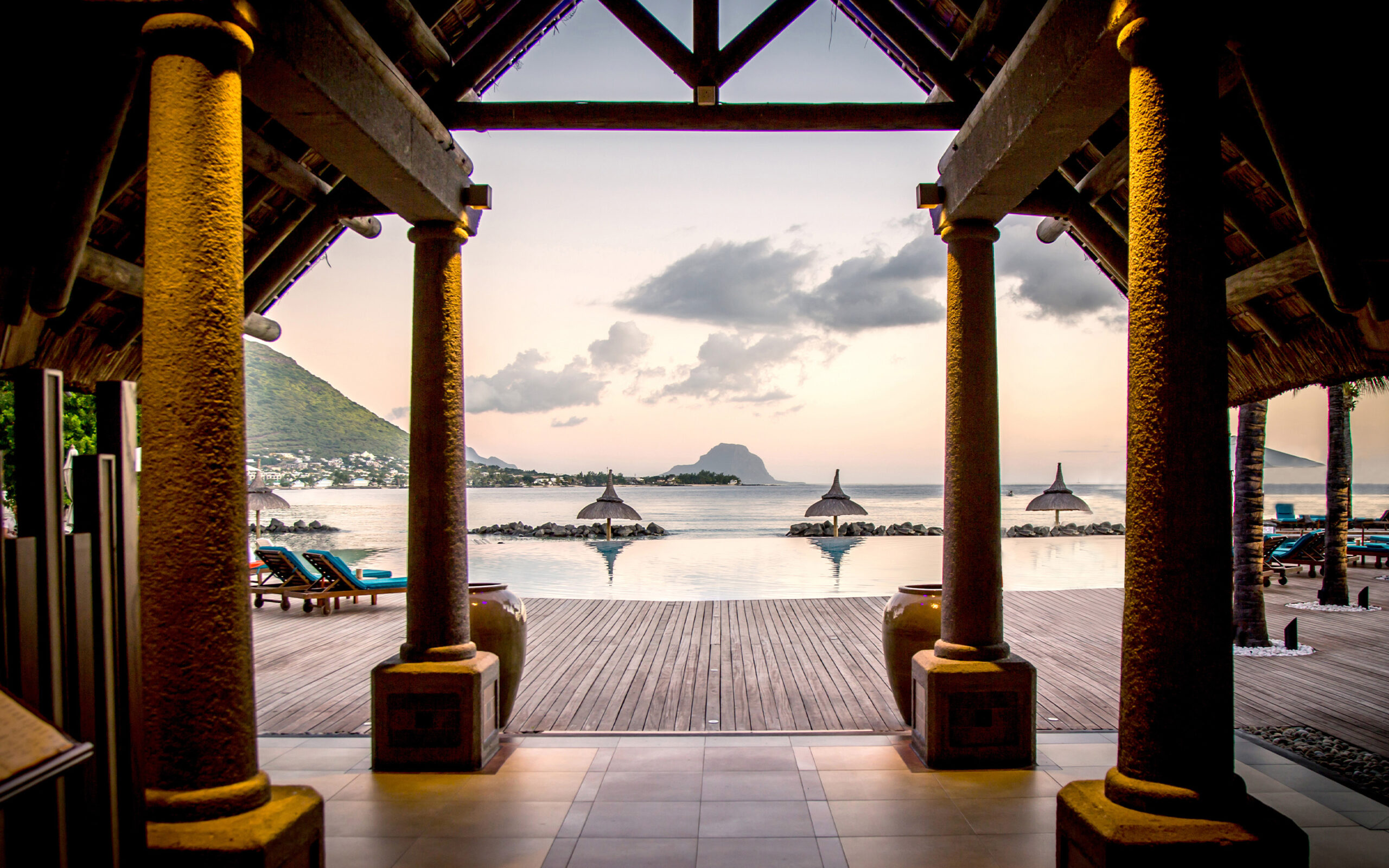 Mauritius Sands Suites Resort Lobby