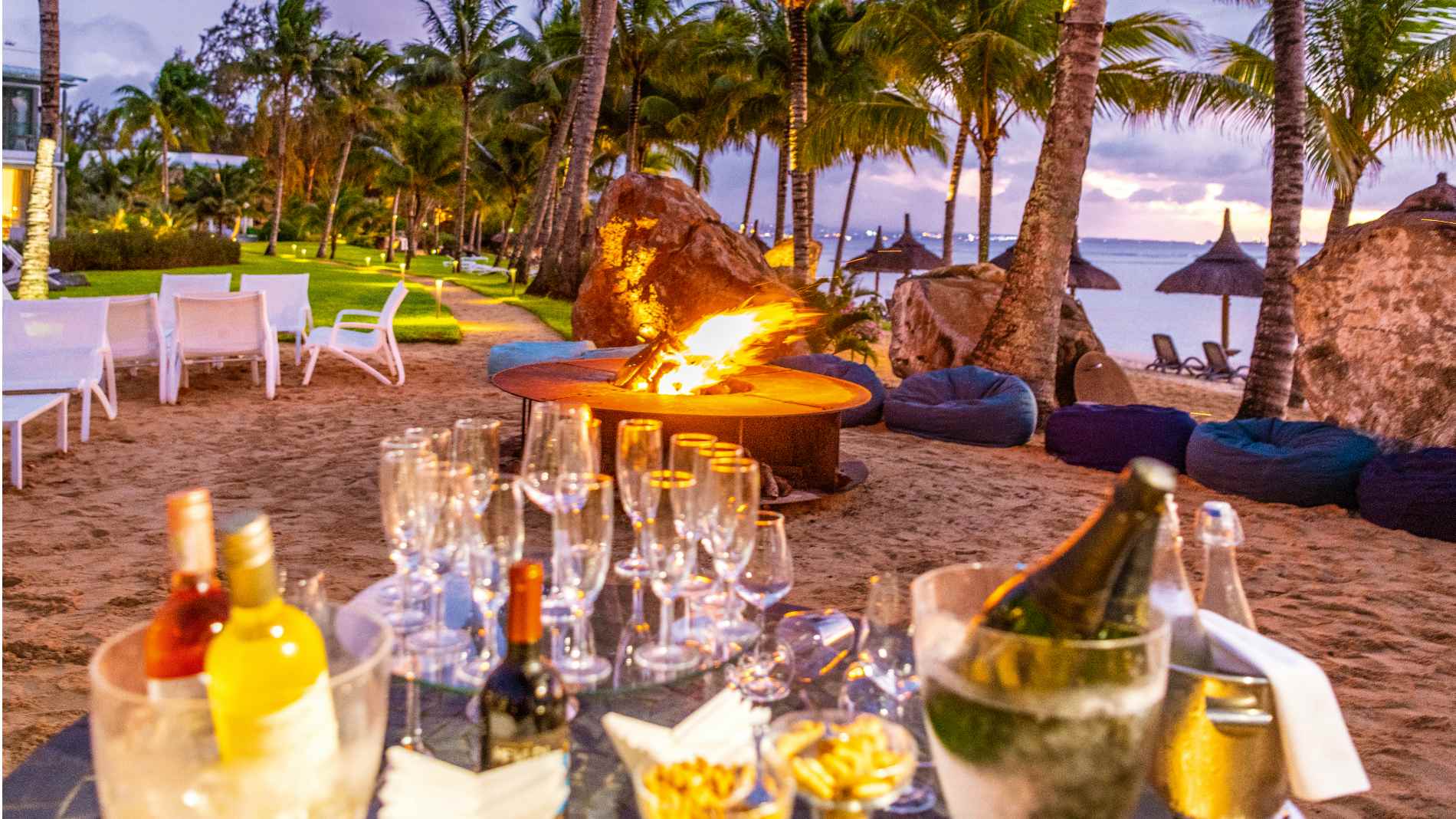 Rejser til Mauritius, Victoria Beachcomber Resort & Spa, Drinks i solnedgangen