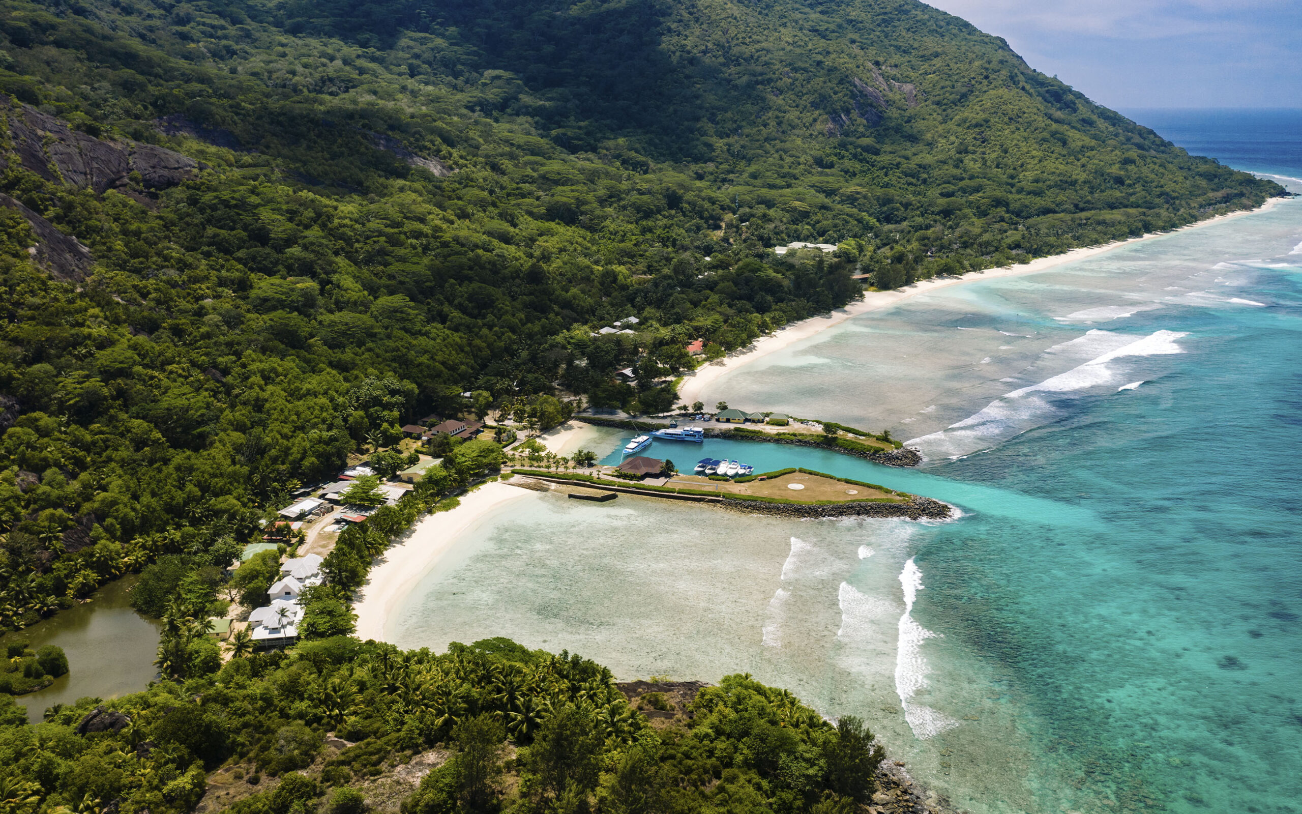 Seychellerne Silhouette Island Hilton Labriz Ankomst Med Baad