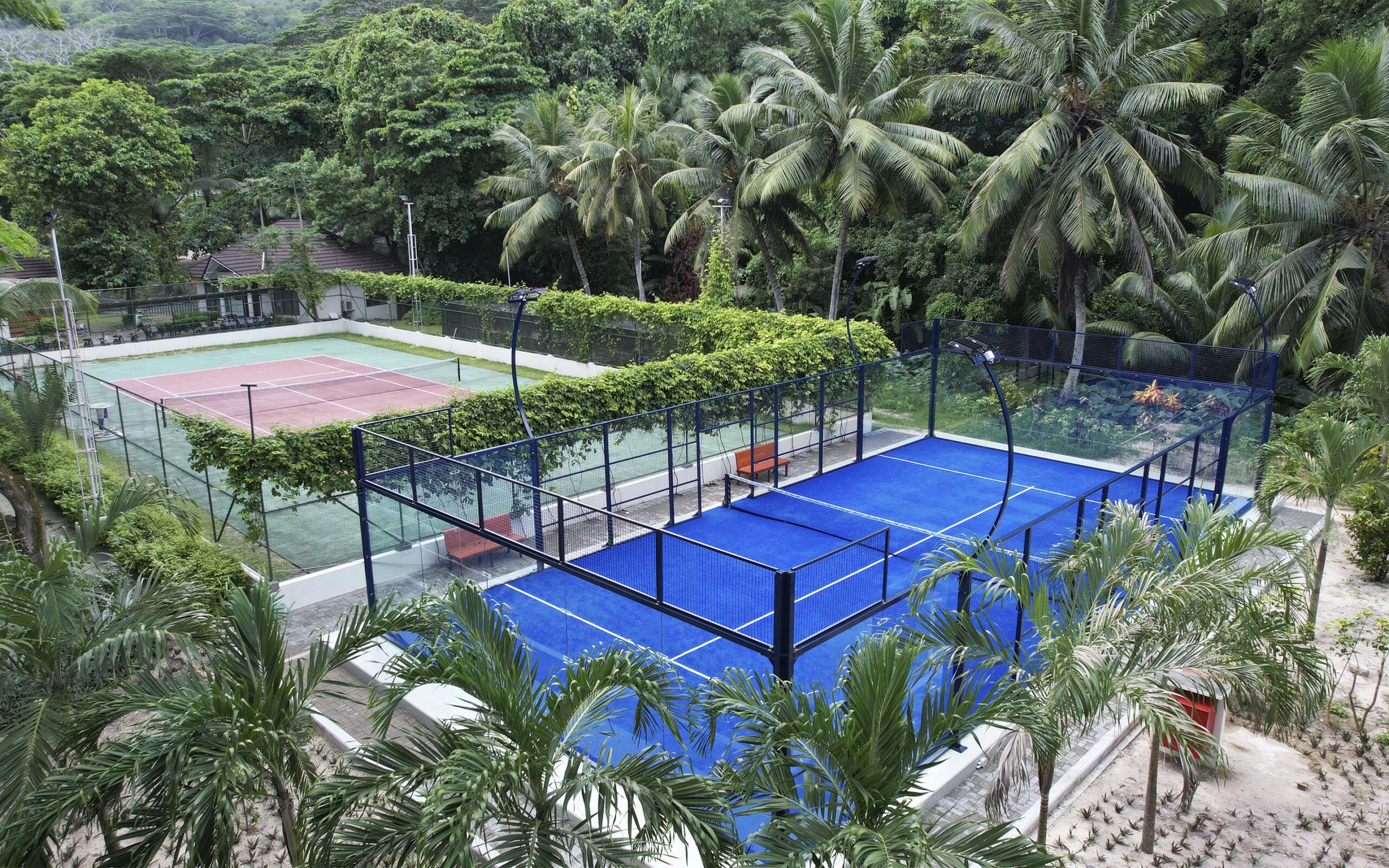 Seychellerne Silhouette Island Hilton Labriz Tennis Padle