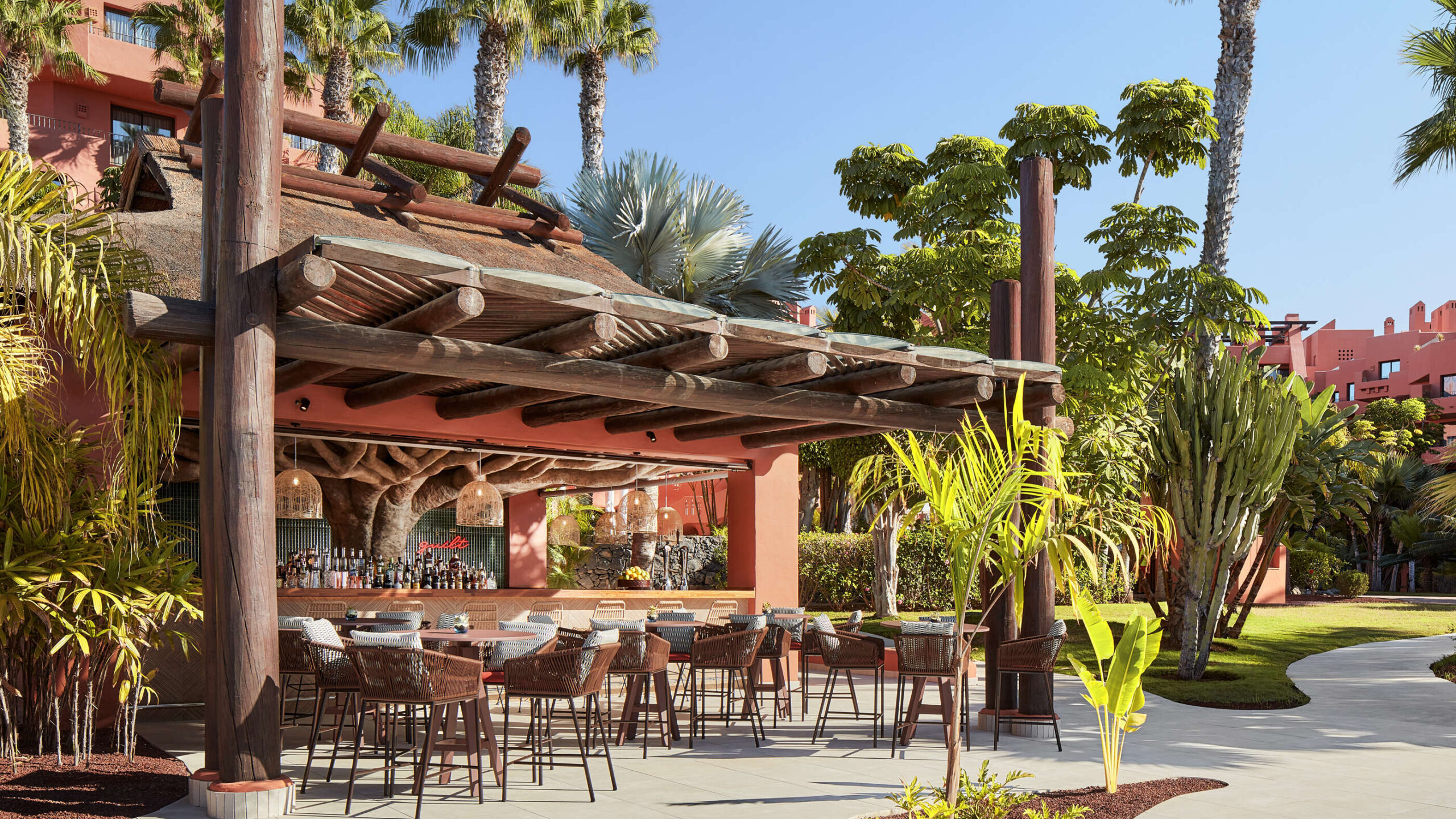 Rejser til Tenerife, Tivoli La Caleta Tenerife Resort, Guilty pool bar