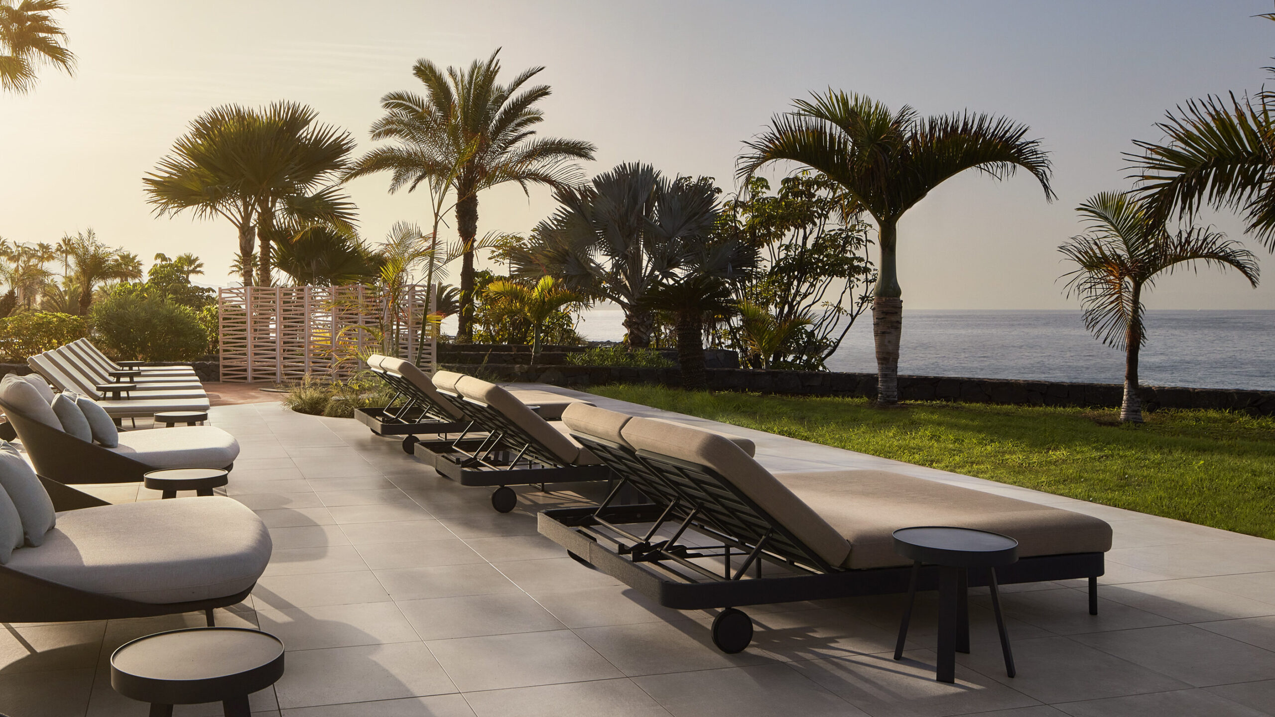 Rejser til Tenerife, Tivoli La Caleta Tenerife Resort, udsigt til havet fra poolen