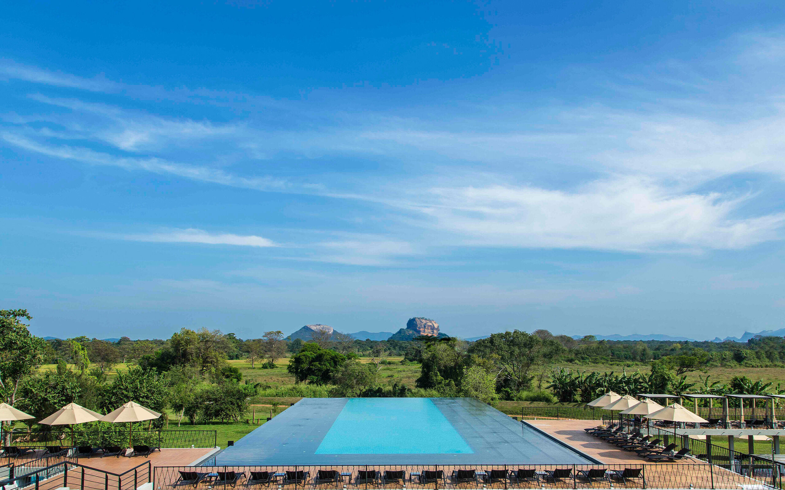 Sri Lanka Sigiriya Aliya Resort Pool Udsigt Sigiriya Klilppen