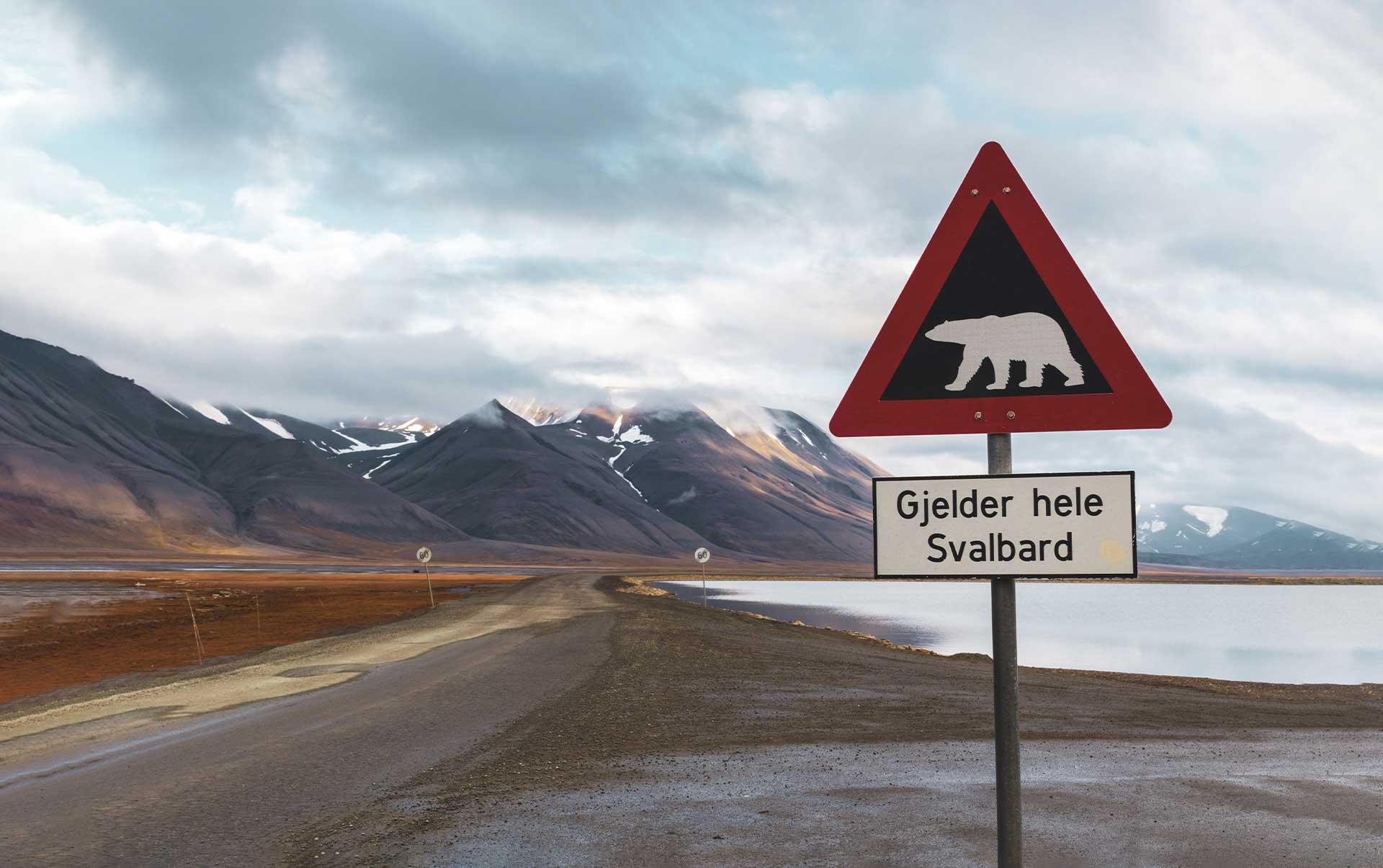 Skilt med advarsel om isbjørne, Svalbard
