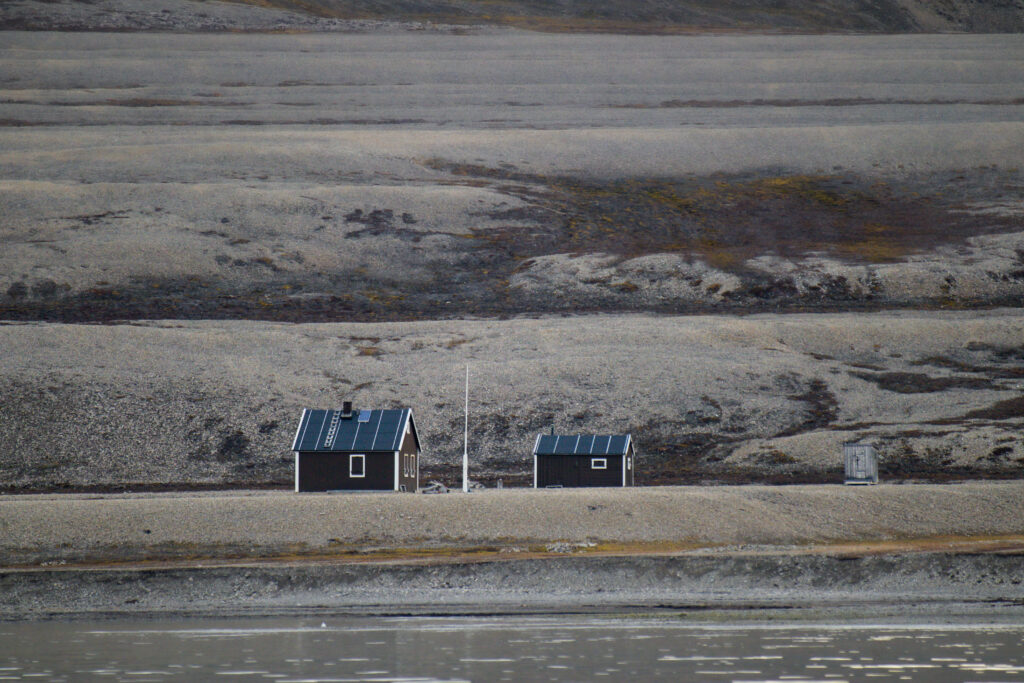 Beboelse langs Templfjorden