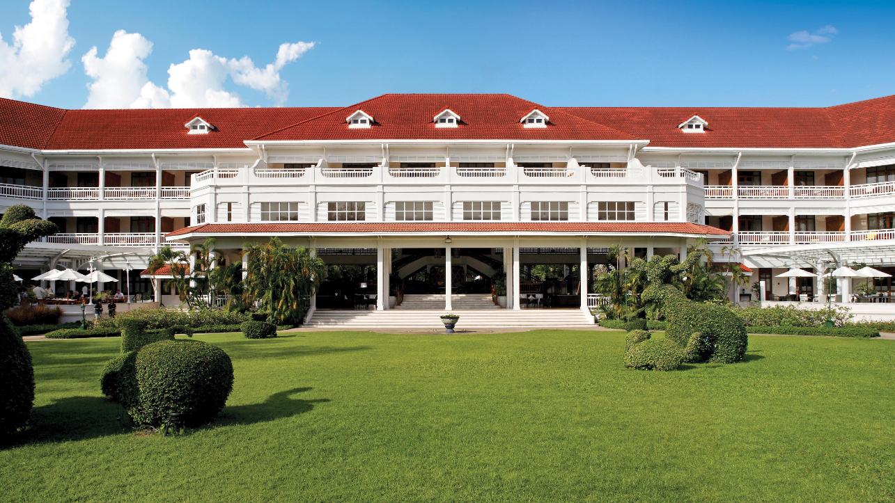 Thailand, Hua Hin, Centara Grand Beach Resort & Villas, Garden Area