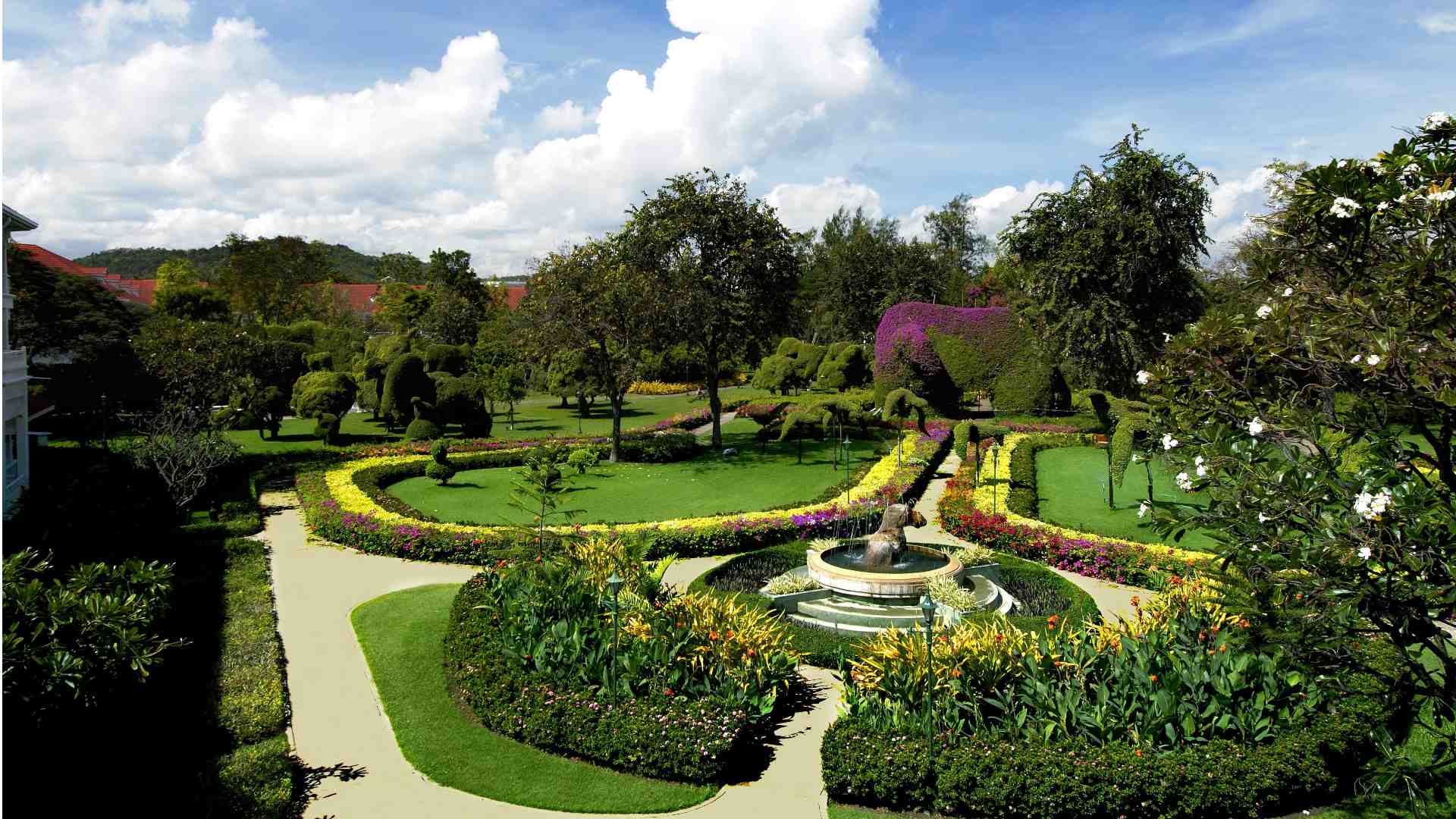 Thailand, Hua Hin, Centara Grand Beach Resort & Villas, Garden Area