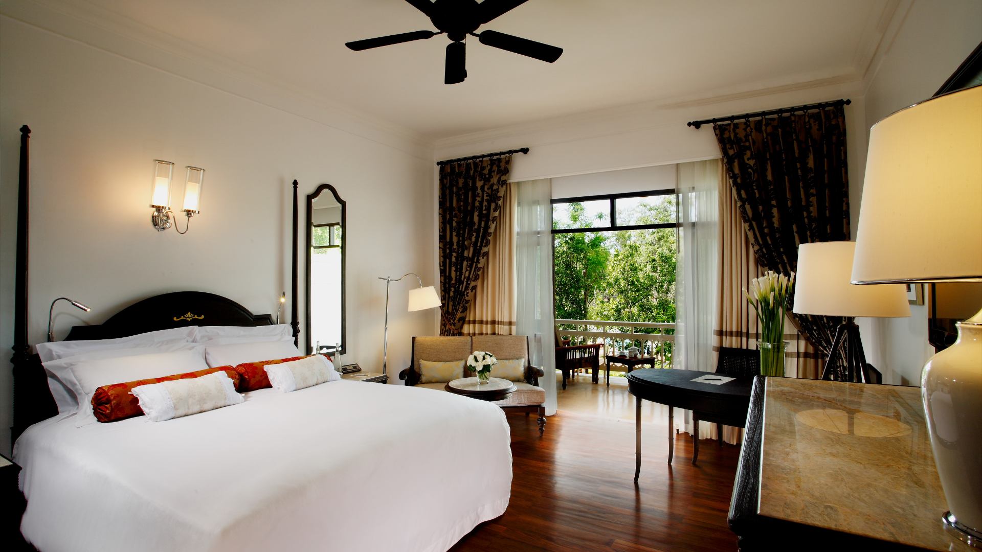 Thailand, Hua Hin, Centara Grand Beach Resort & Villas, Room Interior