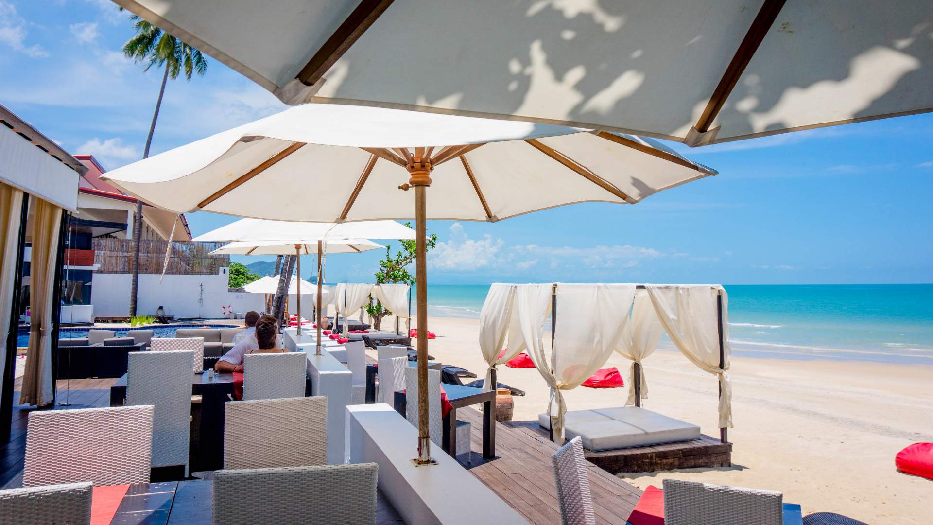 Thailand, Khanom, Aava Resort & Spa, Beachfront Dining
