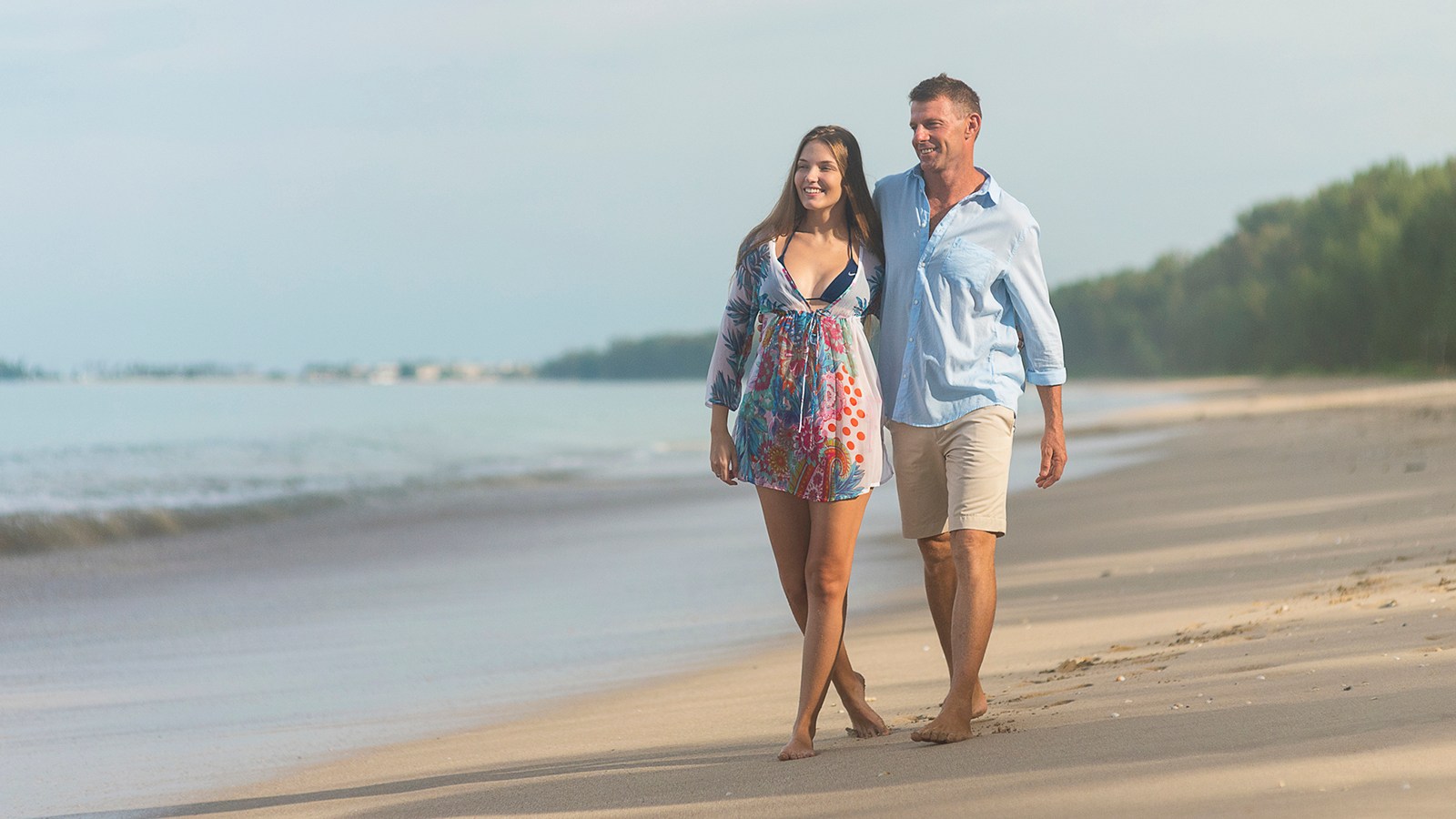Thailand, Khao Lak, Outrigger Khao Lak Beach Resort, Beach Couple