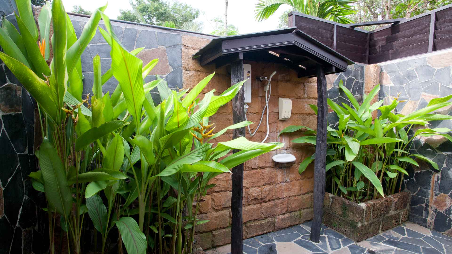 Thailand, Koh Kood, Koh Kood Beach Resort, Outdoor Shower