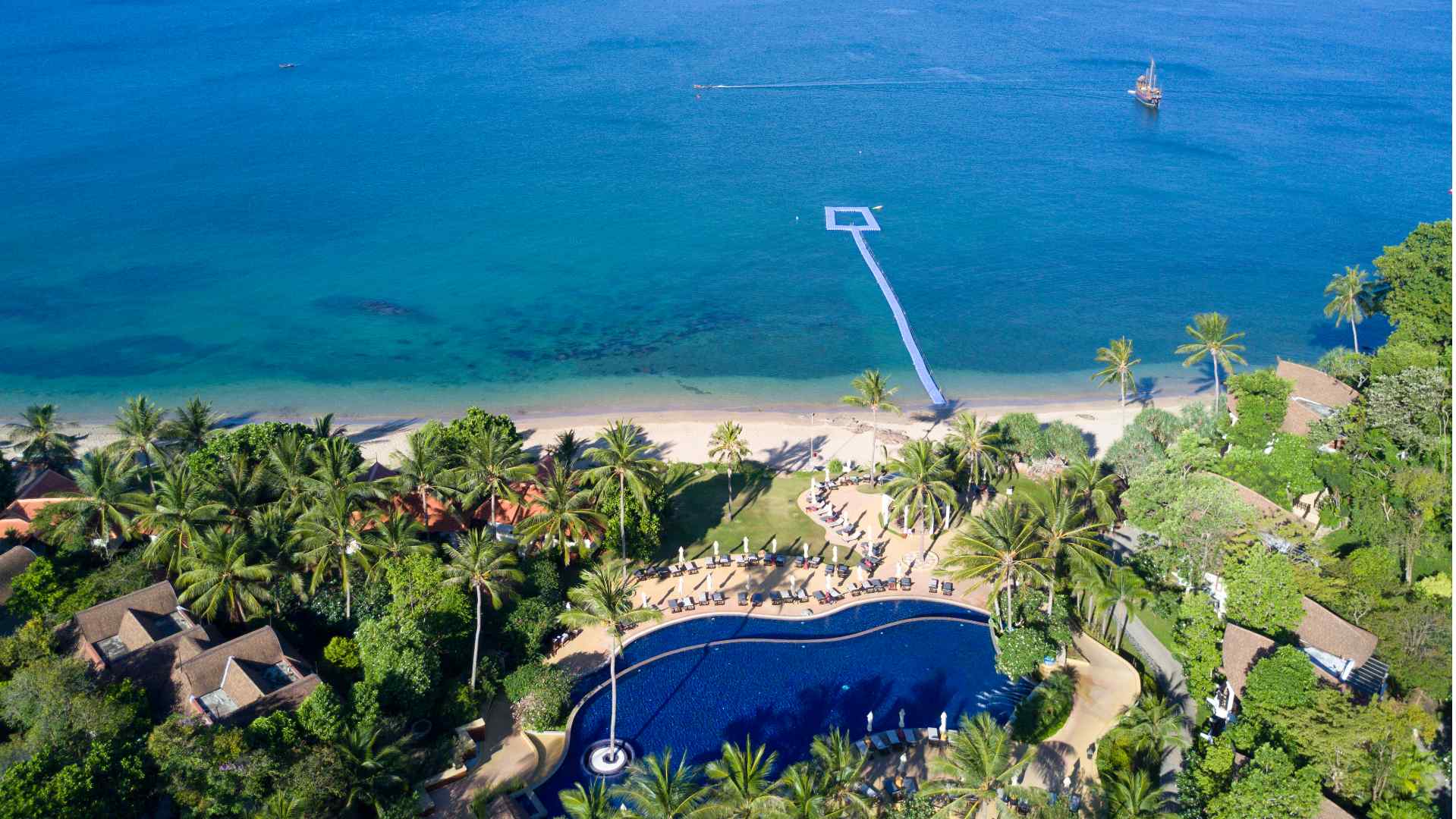Thailand, Koh Lanta, Rawi Warin Resort & Spa, Pool View