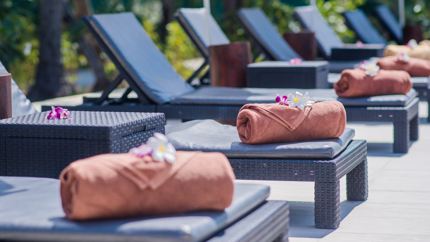 Thailand, Koh Mook, Koh Mook Sivalai Beach Resort, Sunbeds